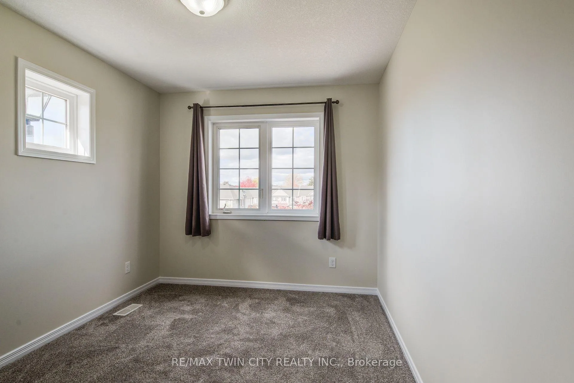 Photo 30 of Unit 40, 50 Pinnacle Drive, Kitchener — HOMEH