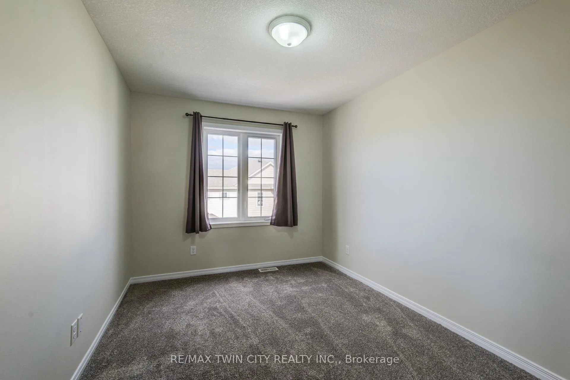 Photo 33 of Unit 40, 50 Pinnacle Drive, Kitchener — HOMEH