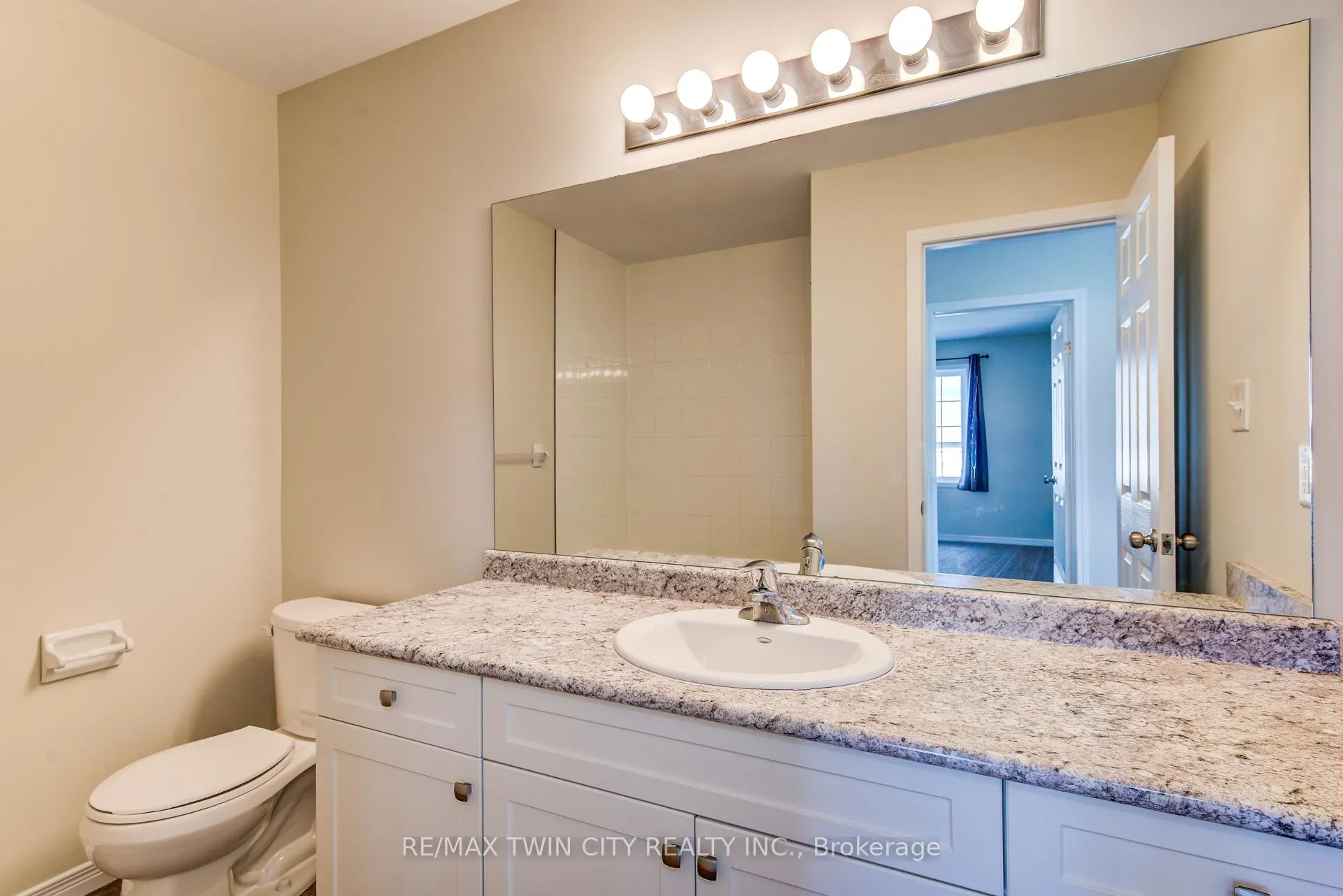 Photo 35 of Unit 40, 50 Pinnacle Drive, Kitchener — HOMEH