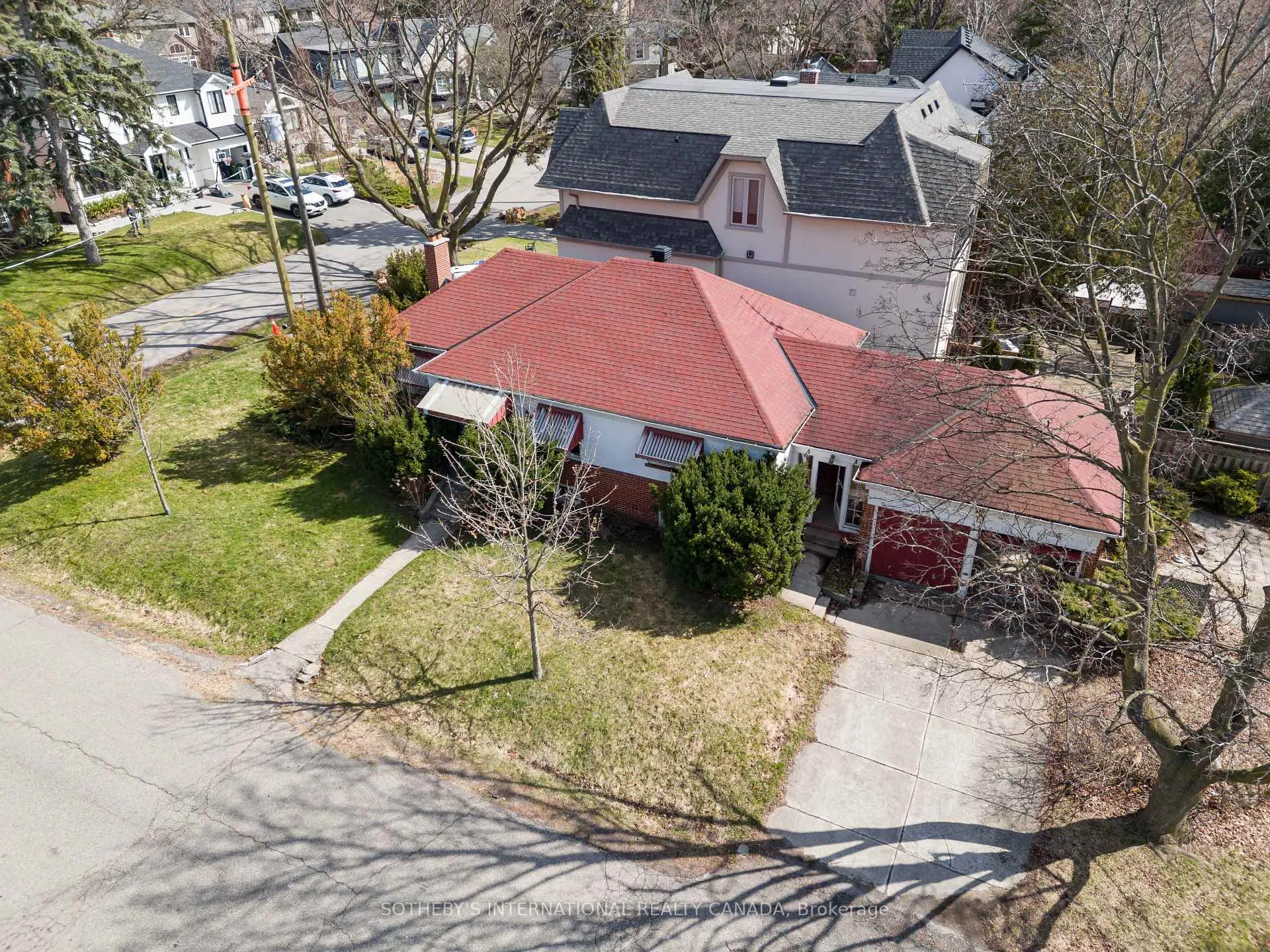 Photo 1 of 47 Grenview Boulevard S, Etobicoke, Stonegate-Queensway — HOMEH