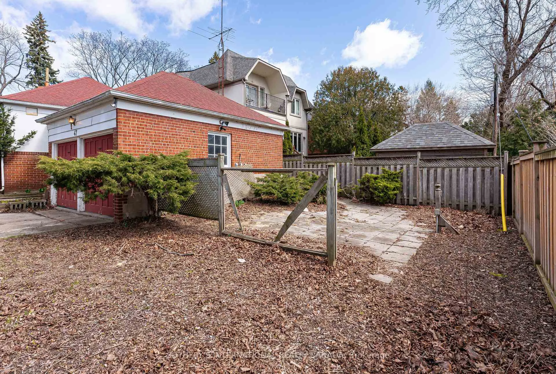 Photo 7 of 47 Grenview Boulevard S, Etobicoke, Stonegate-Queensway — HOMEH