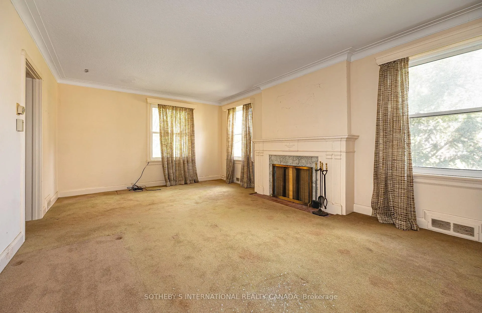 Photo 8 of 47 Grenview Boulevard S, Etobicoke, Stonegate-Queensway — HOMEH