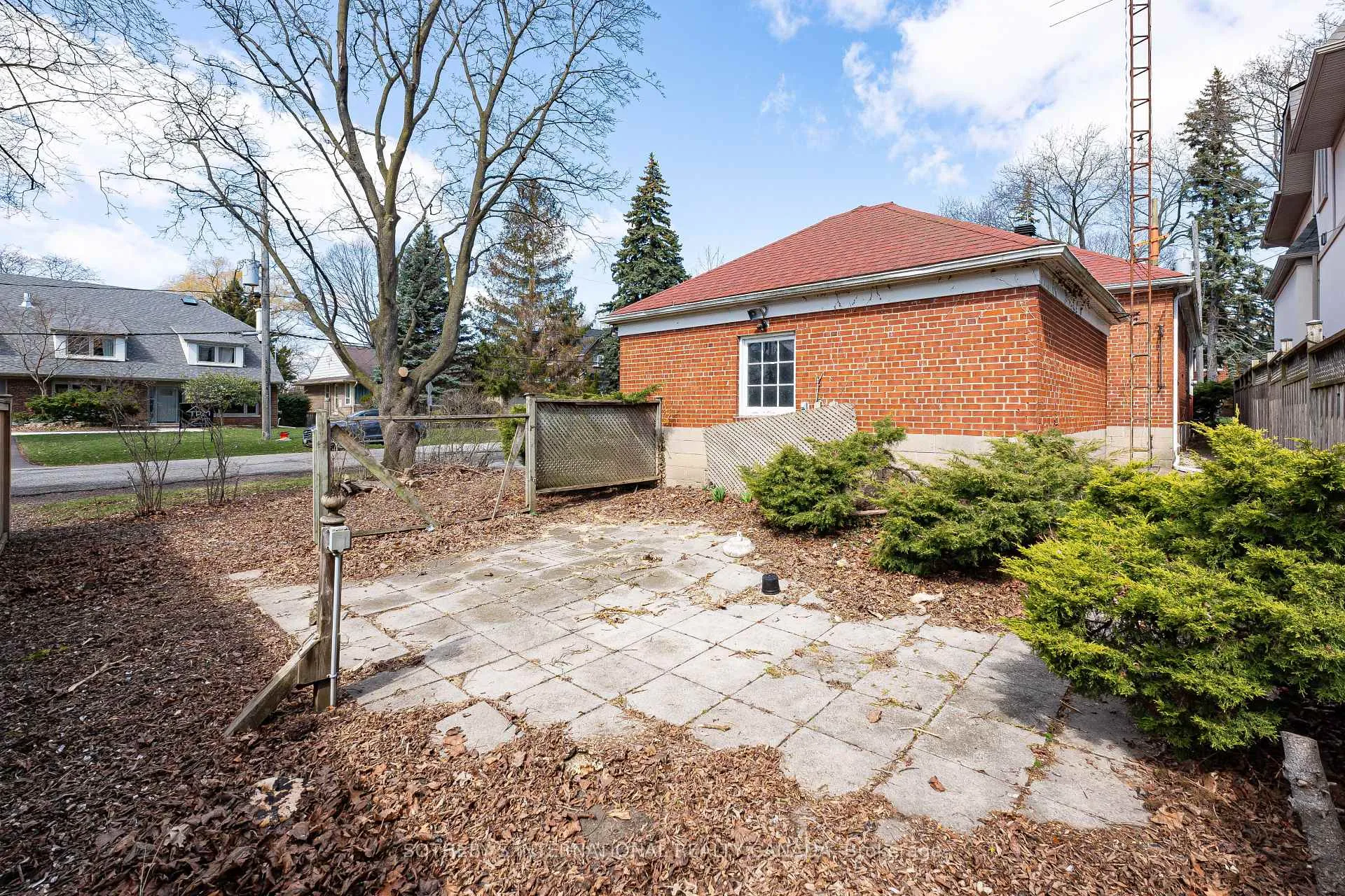 Photo 9 of 47 Grenview Boulevard S, Etobicoke, Stonegate-Queensway — HOMEH