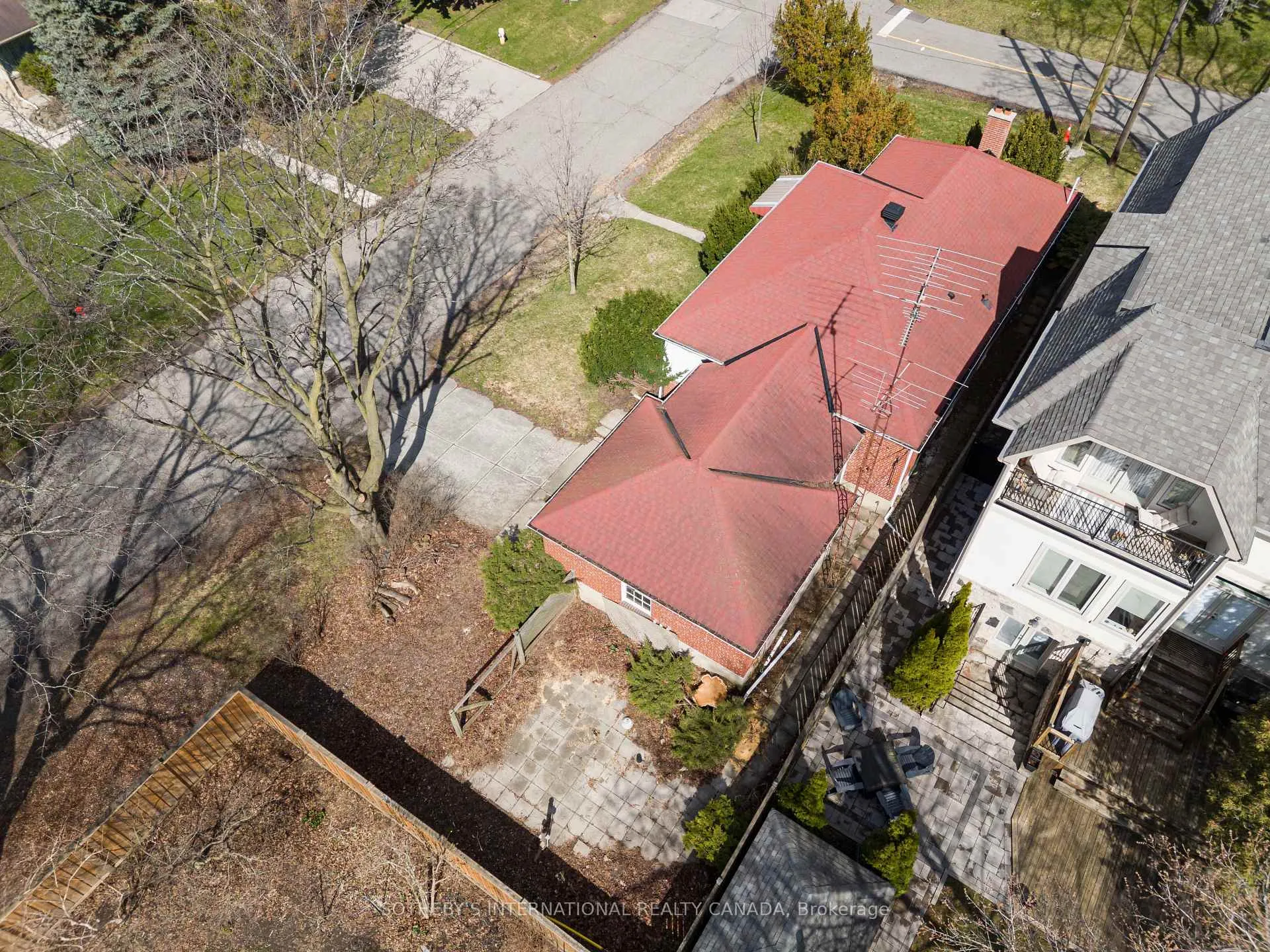 Photo 15 of 47 Grenview Boulevard S, Etobicoke, Stonegate-Queensway — HOMEH
