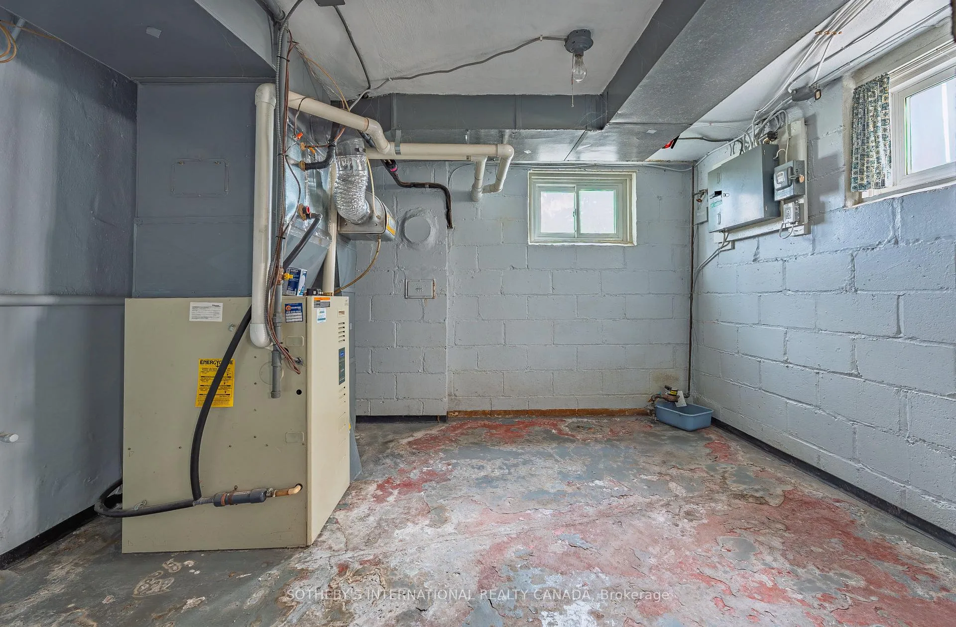 Photo 24 of 47 Grenview Boulevard S, Etobicoke, Stonegate-Queensway — HOMEH