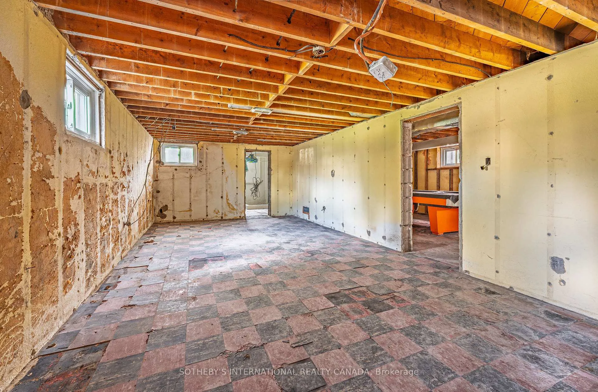 Photo 28 of 47 Grenview Boulevard S, Etobicoke, Stonegate-Queensway — HOMEH