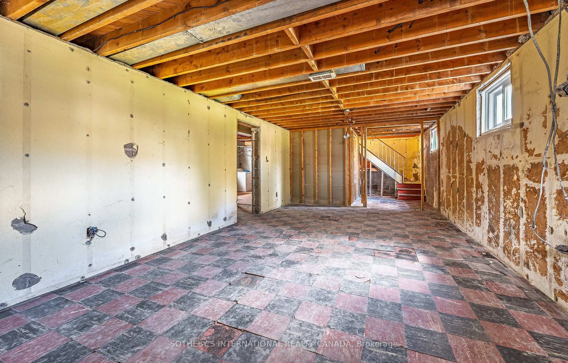 Photo 29 of 47 Grenview Boulevard S, Etobicoke, Stonegate-Queensway — HOMEH