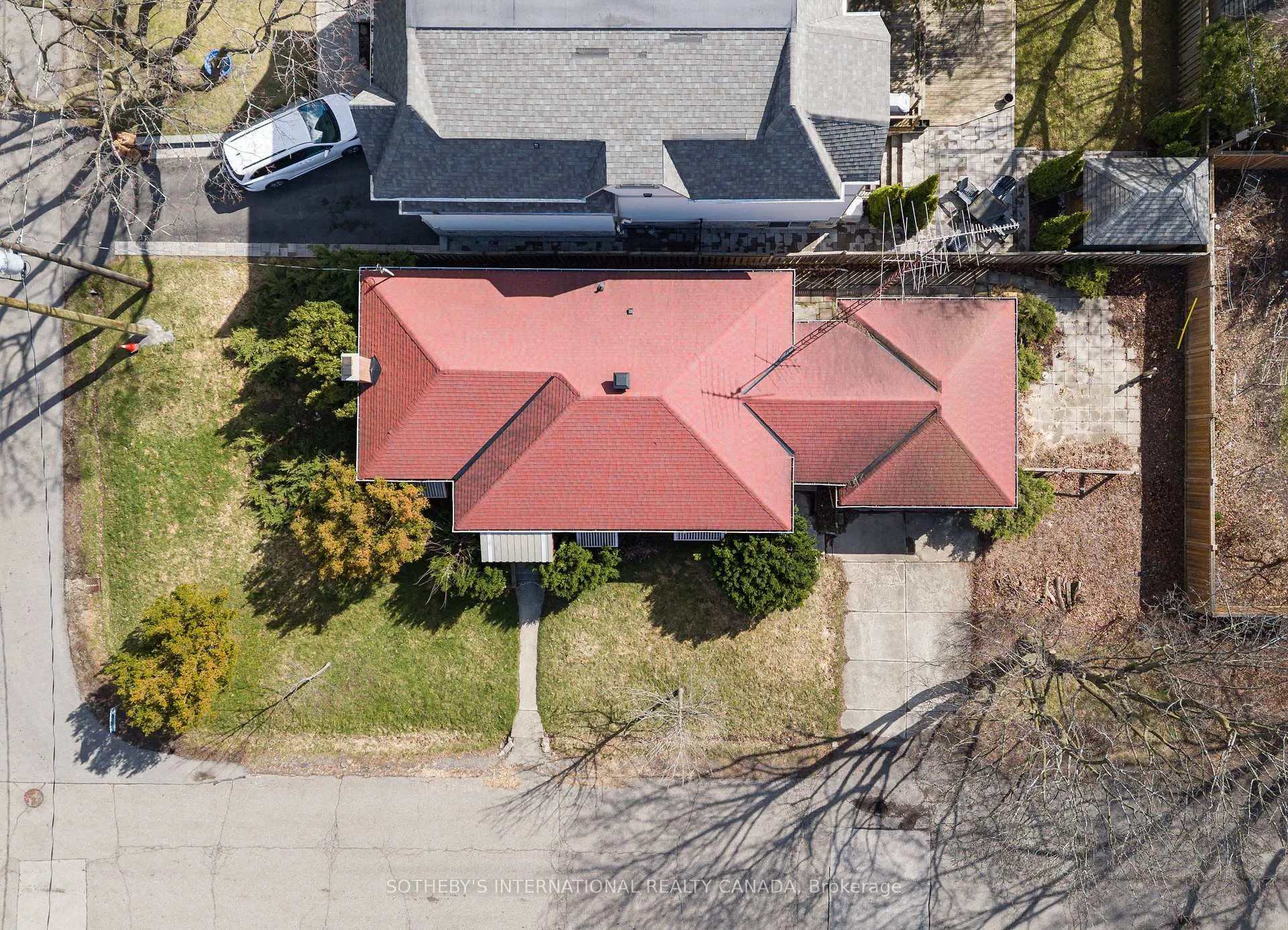 Photo 31 of 47 Grenview Boulevard S, Etobicoke, Stonegate-Queensway — HOMEH