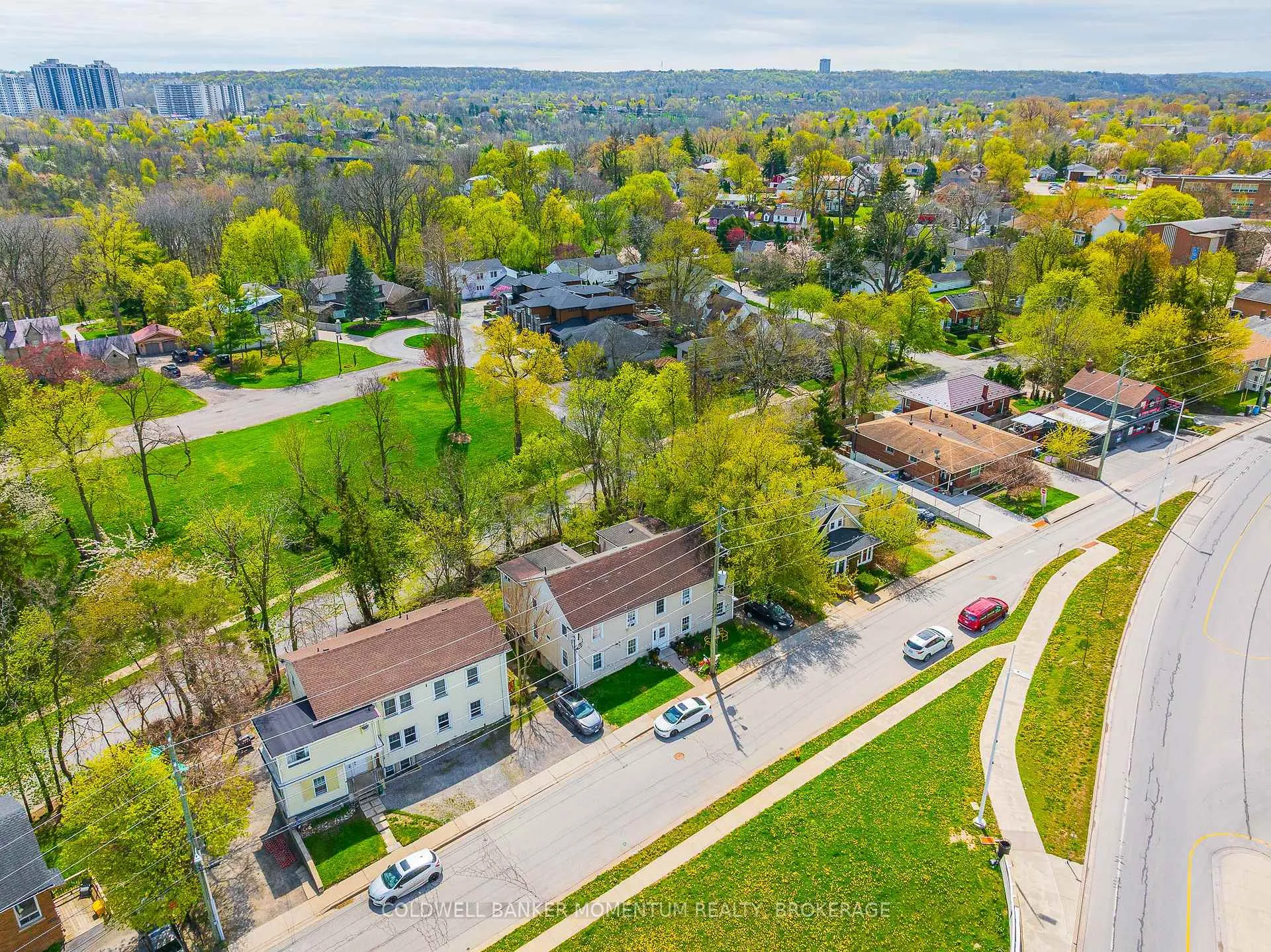 Photo 6 of 17 Hainer Street, St. Catharines, Western Hill — HOMEH