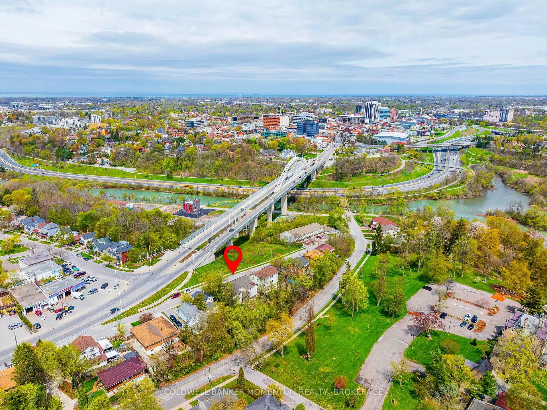 Photo 11 of 17 Hainer Street, St. Catharines, Western Hill — HOMEH