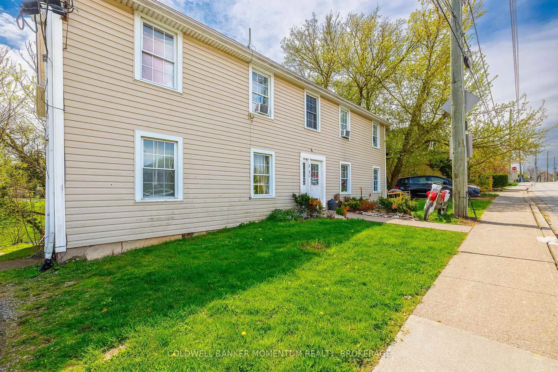 Photo 16 of 17 Hainer Street, St. Catharines, Western Hill — HOMEH