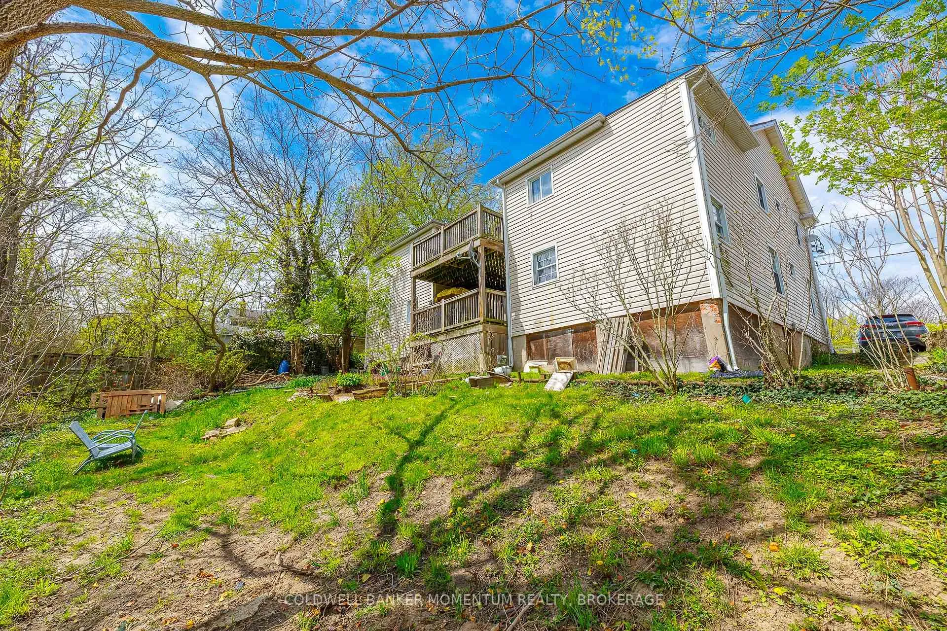 Photo 19 of 17 Hainer Street, St. Catharines, Western Hill — HOMEH
