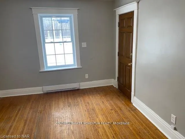 Photo 23 of 17 Hainer Street, St. Catharines, Western Hill — HOMEH