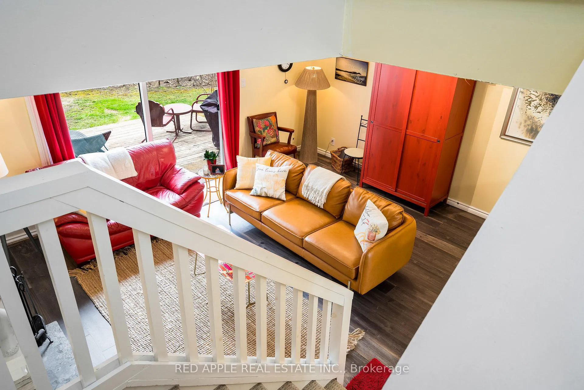 Photo 10 of 135 Escarpment Crescent, Collingwood — HOMEH
