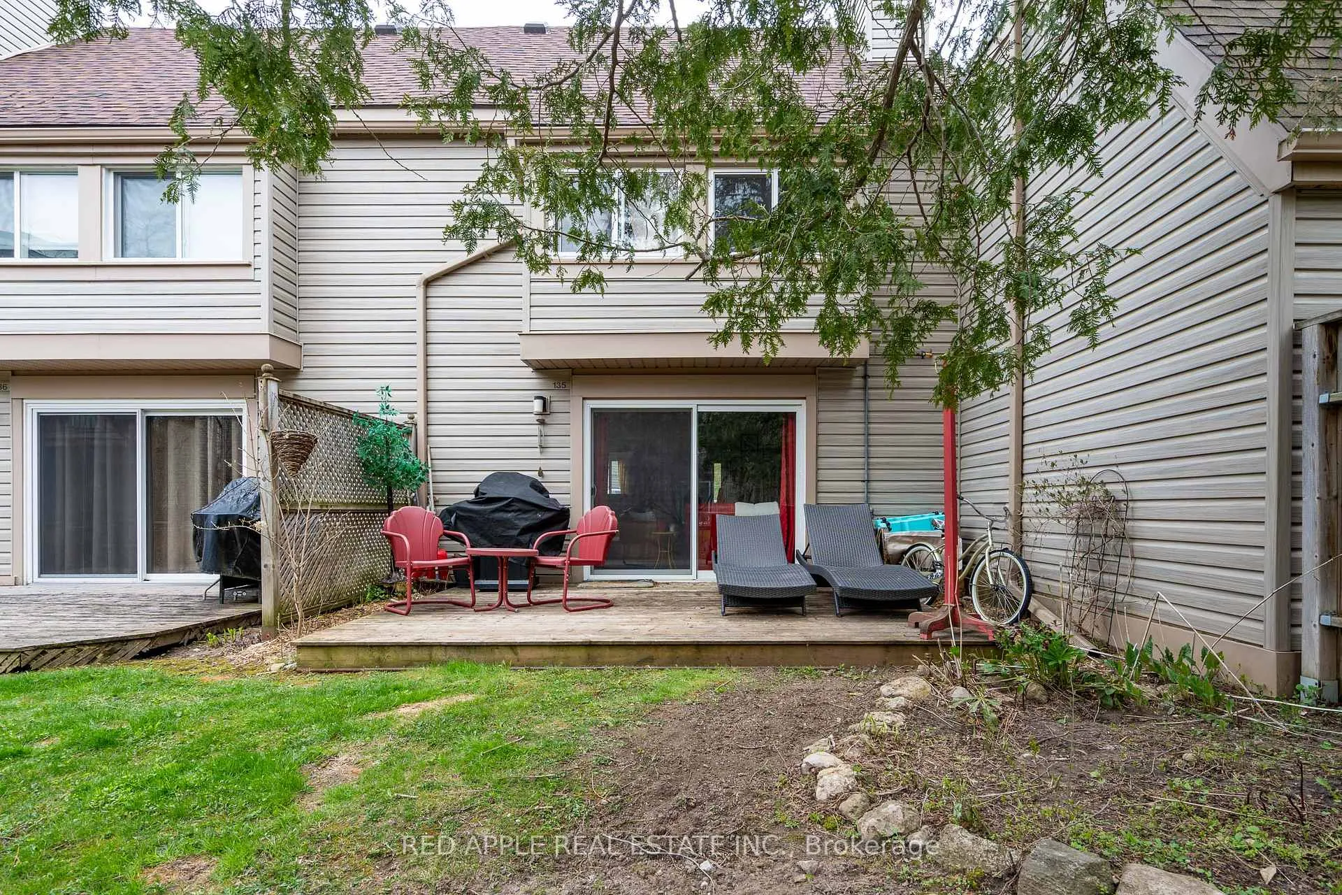 Photo 14 of 135 Escarpment Crescent, Collingwood — HOMEH