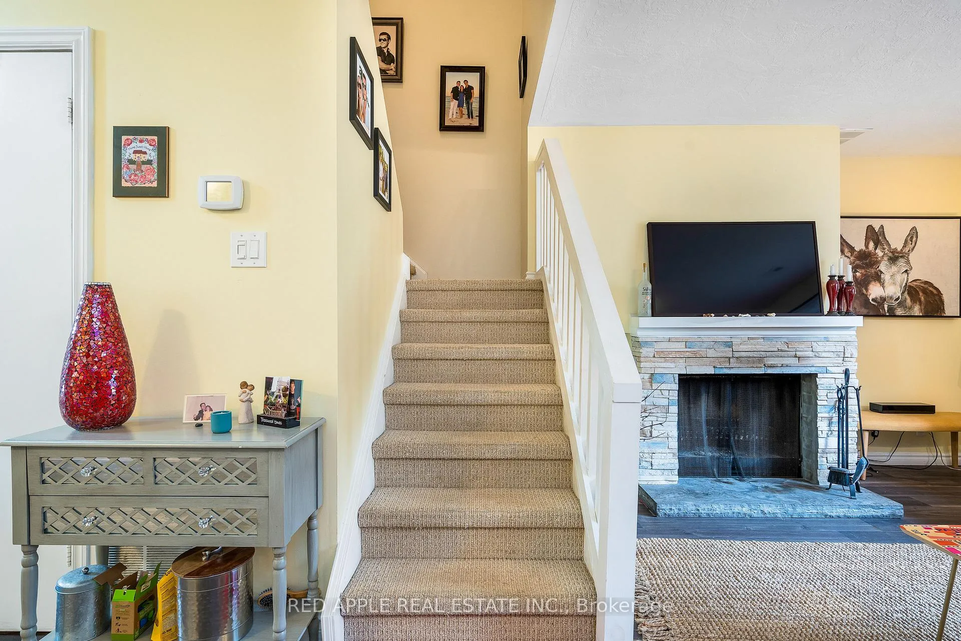 Photo 17 of 135 Escarpment Crescent, Collingwood — HOMEH
