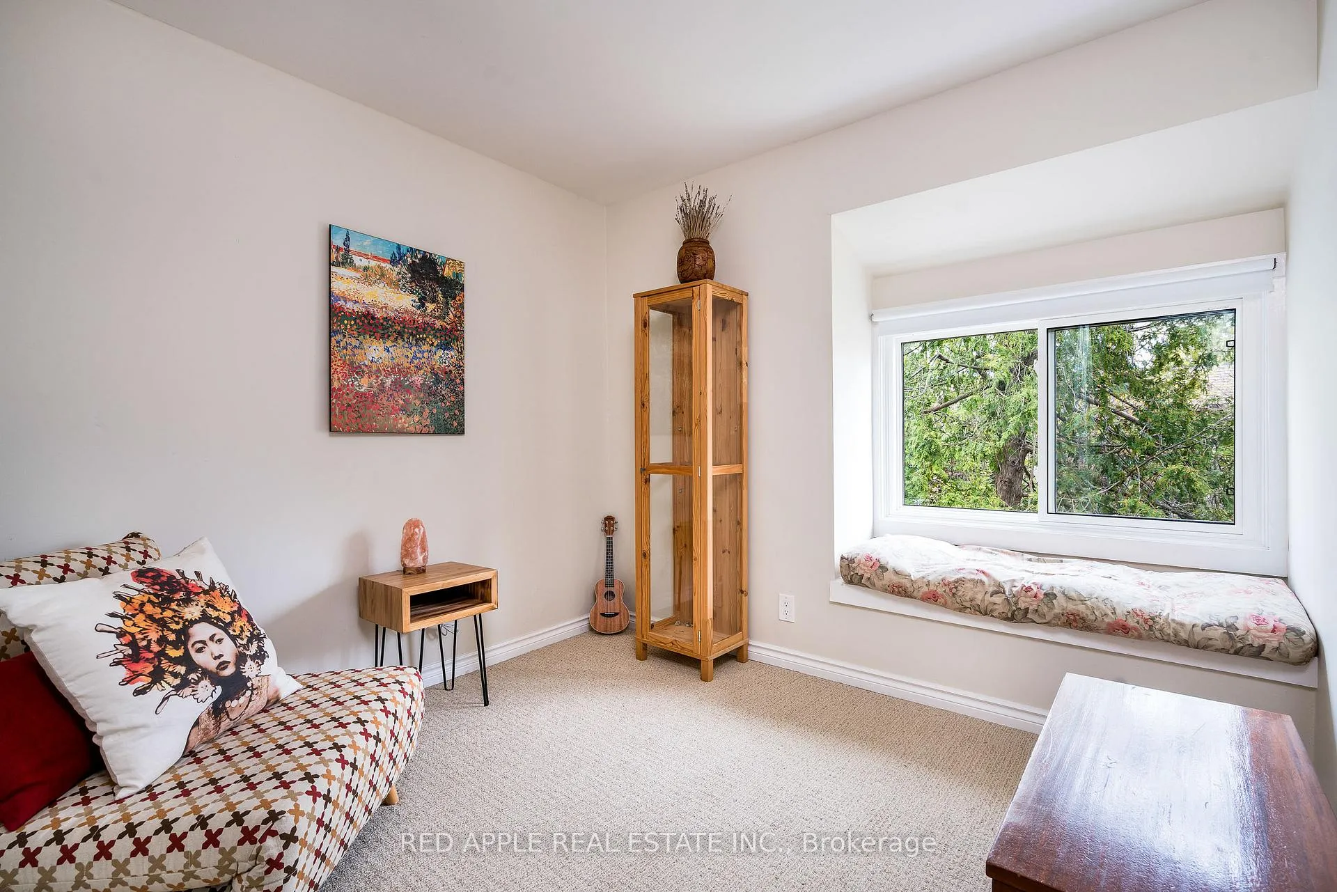 Photo 19 of 135 Escarpment Crescent, Collingwood — HOMEH