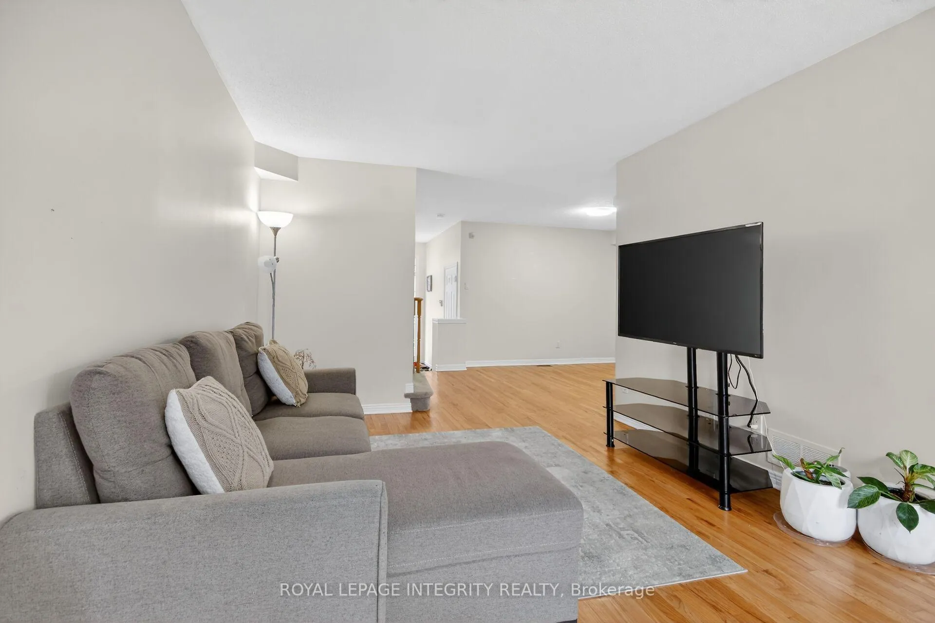 Photo 9 of 4369 Wildmint Square, Ottawa, Riverside South/Gloucester Glen — HOMEH