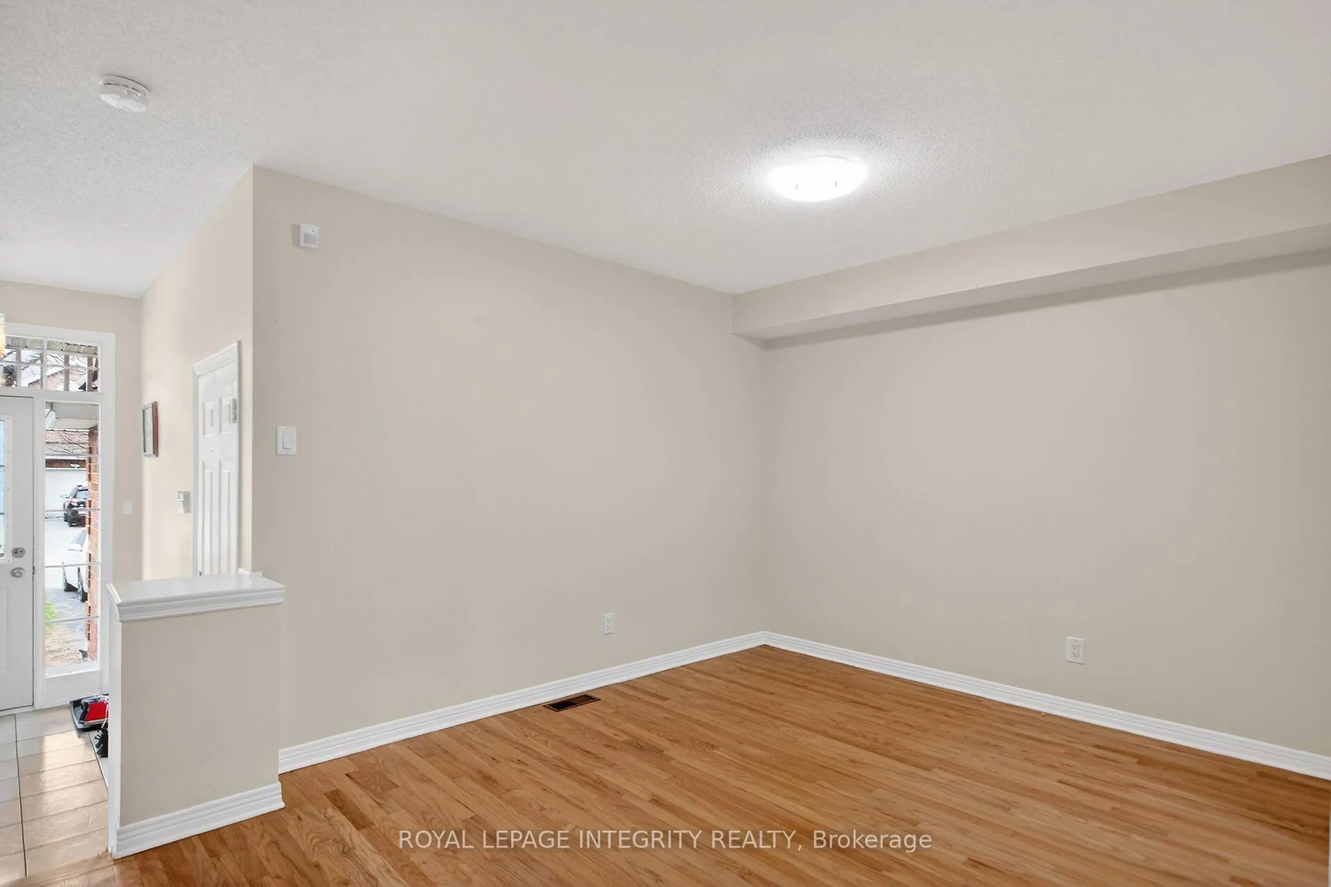 Photo 14 of 4369 Wildmint Square, Ottawa, Riverside South/Gloucester Glen — HOMEH