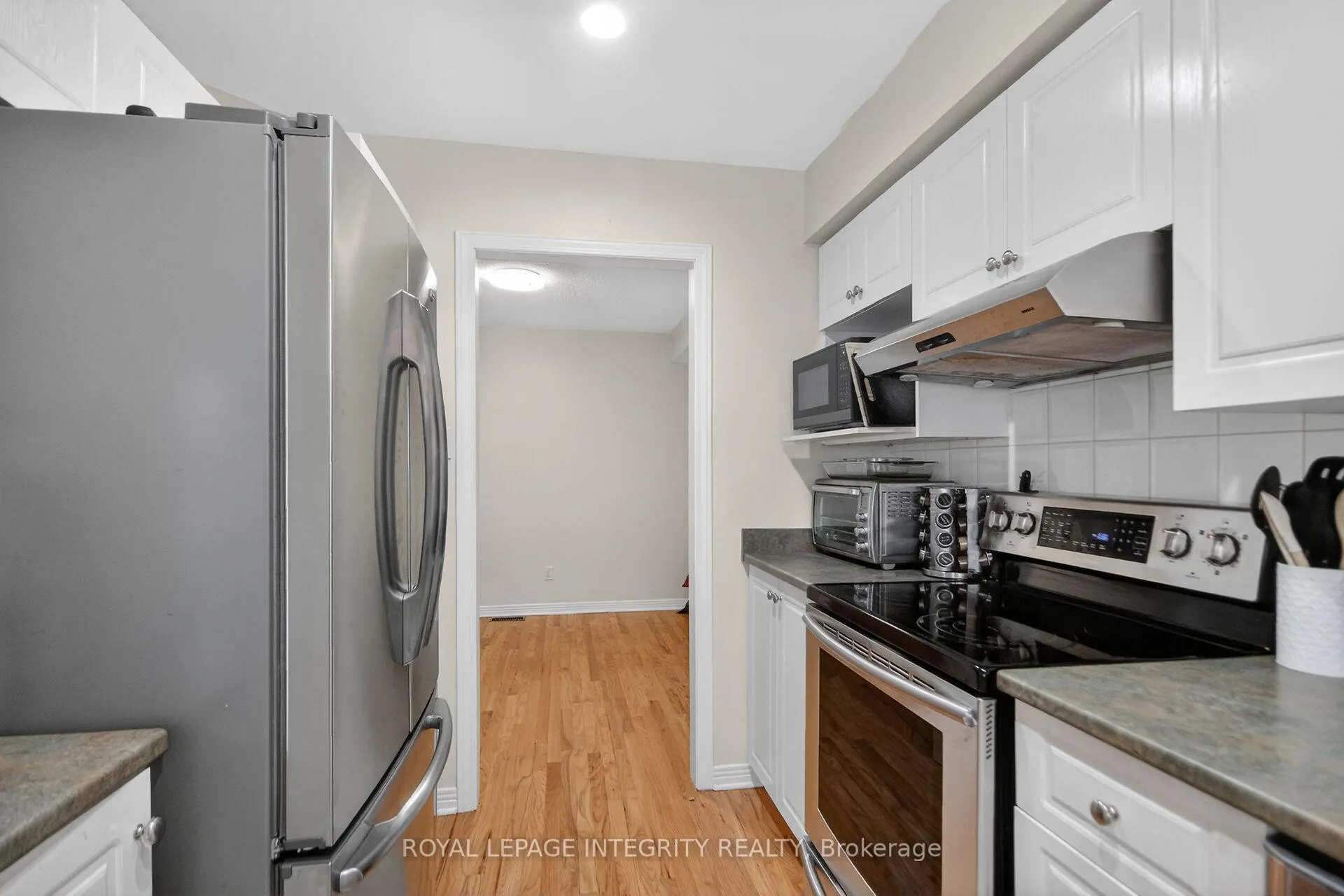 Photo 15 of 4369 Wildmint Square, Ottawa, Riverside South/Gloucester Glen — HOMEH