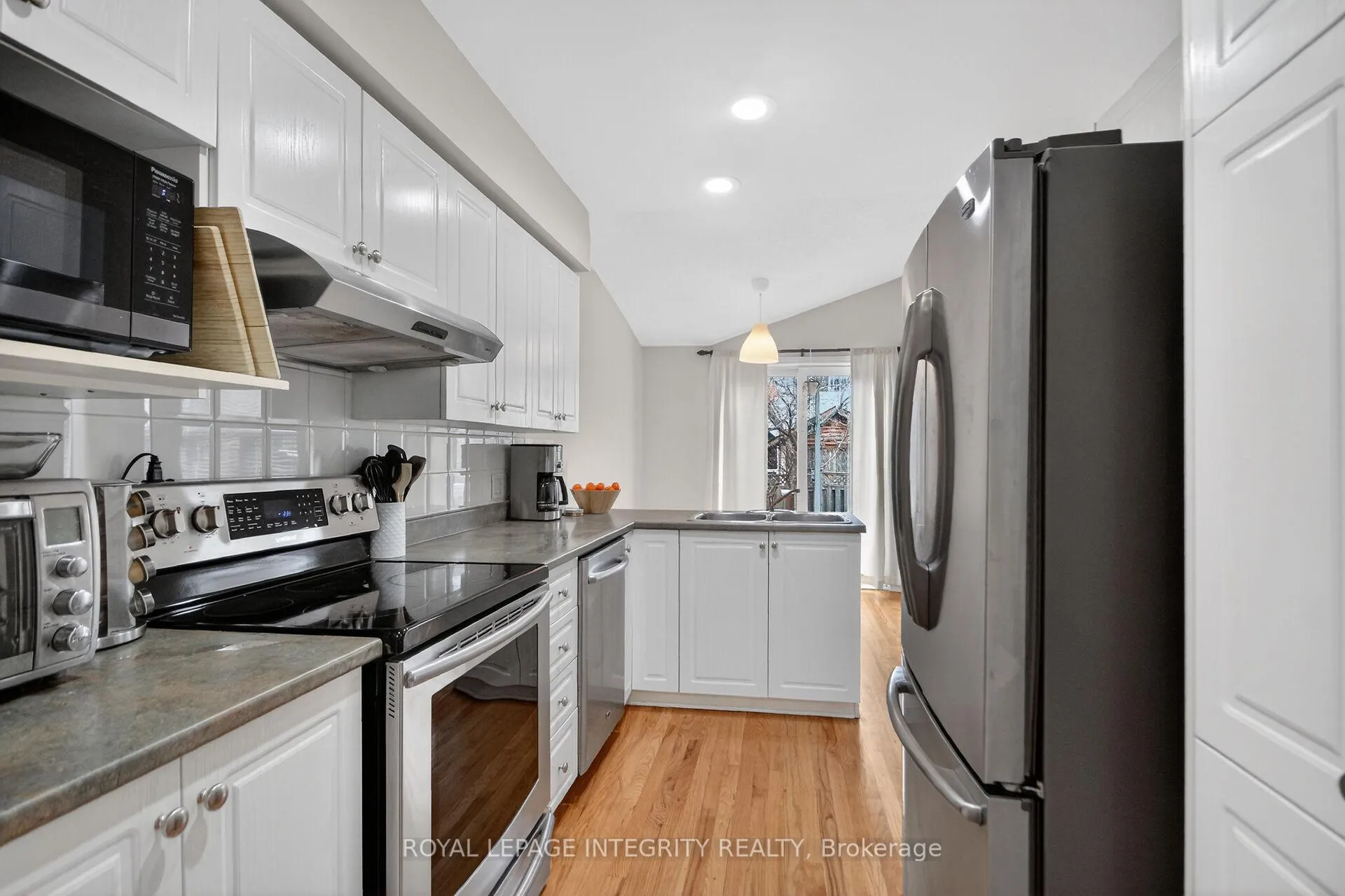 Photo 16 of 4369 Wildmint Square, Ottawa, Riverside South/Gloucester Glen — HOMEH