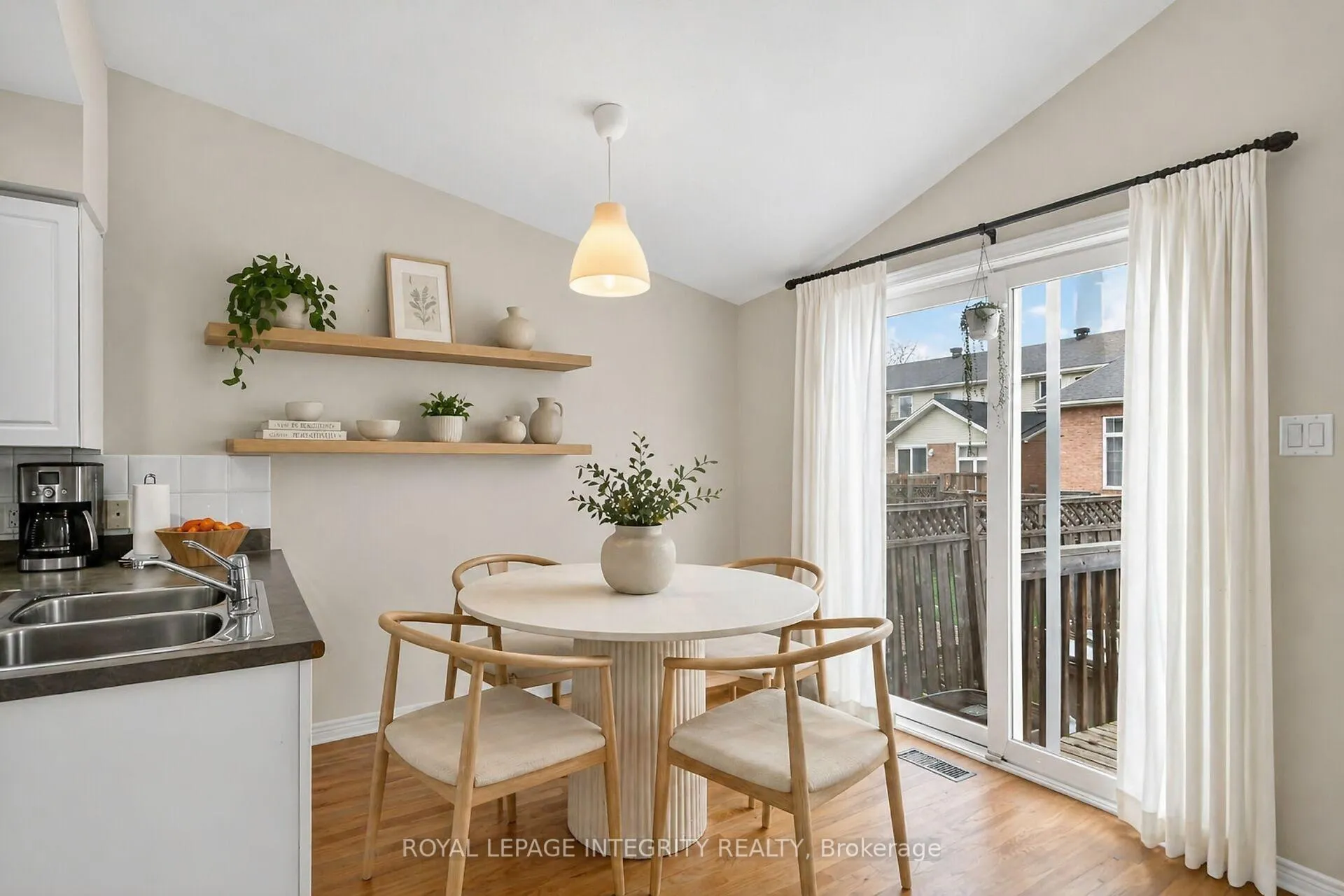 Photo 23 of 4369 Wildmint Square, Ottawa, Riverside South/Gloucester Glen — HOMEH
