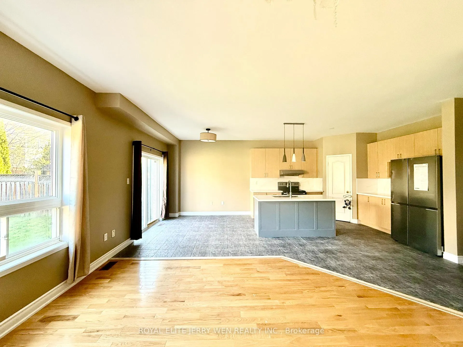 Photo 7 of Unit Main, 1464 Coldstream Drive, Oshawa, Taunton — HOMEH