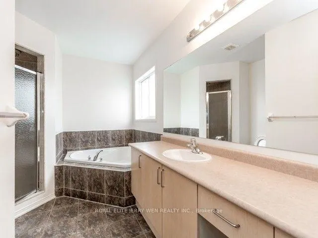 Photo 11 of Unit Main, 1464 Coldstream Drive, Oshawa, Taunton — HOMEH