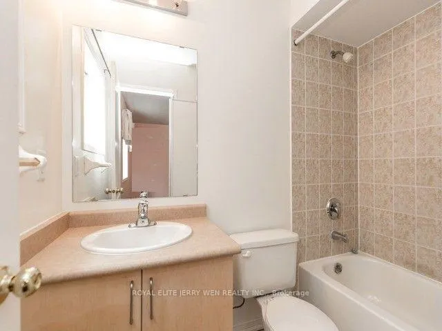 Photo 15 of Unit Main, 1464 Coldstream Drive, Oshawa, Taunton — HOMEH