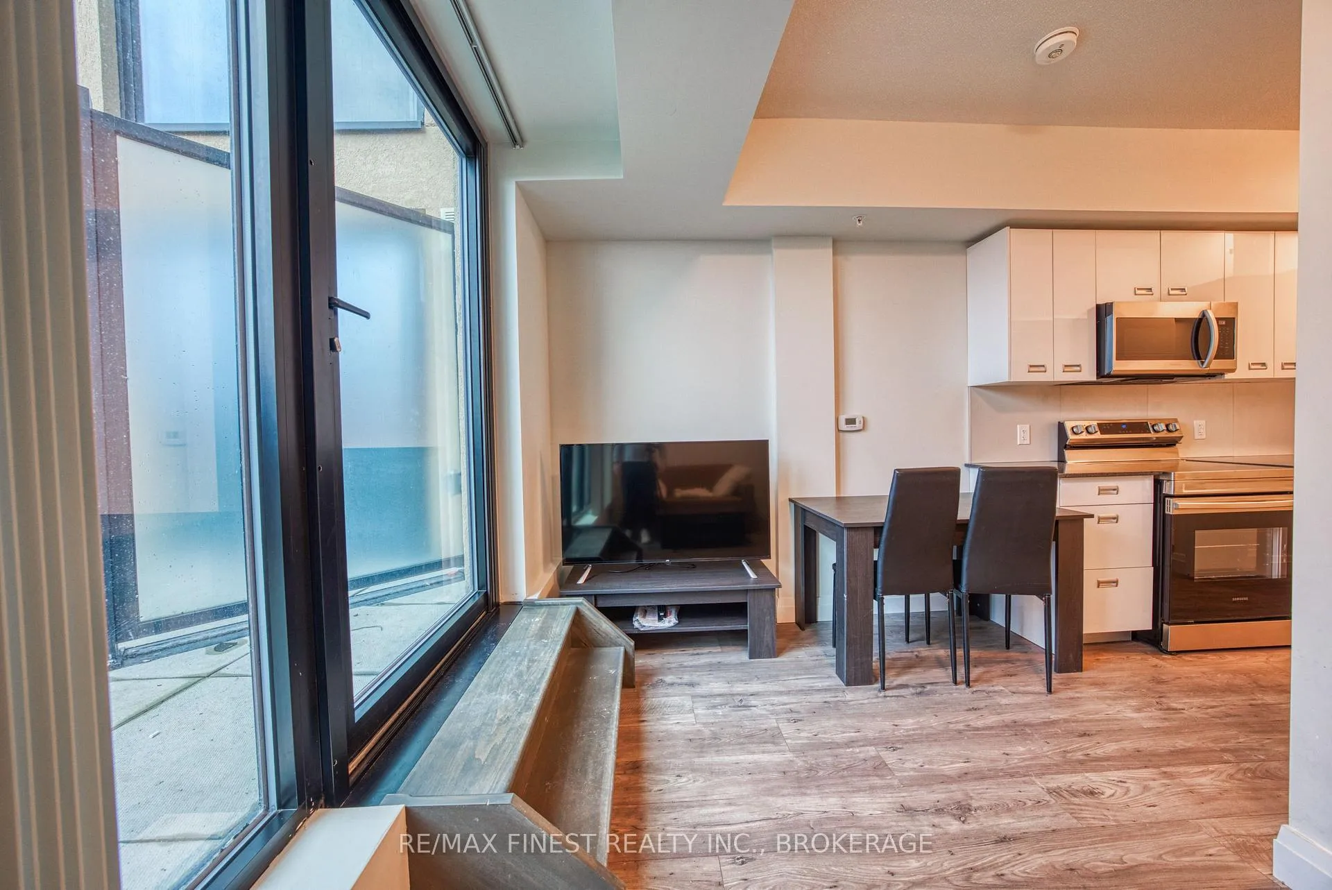Photo 9 of Unit 523, 652 Princess Street, Kingston, Central City East — HOMEH