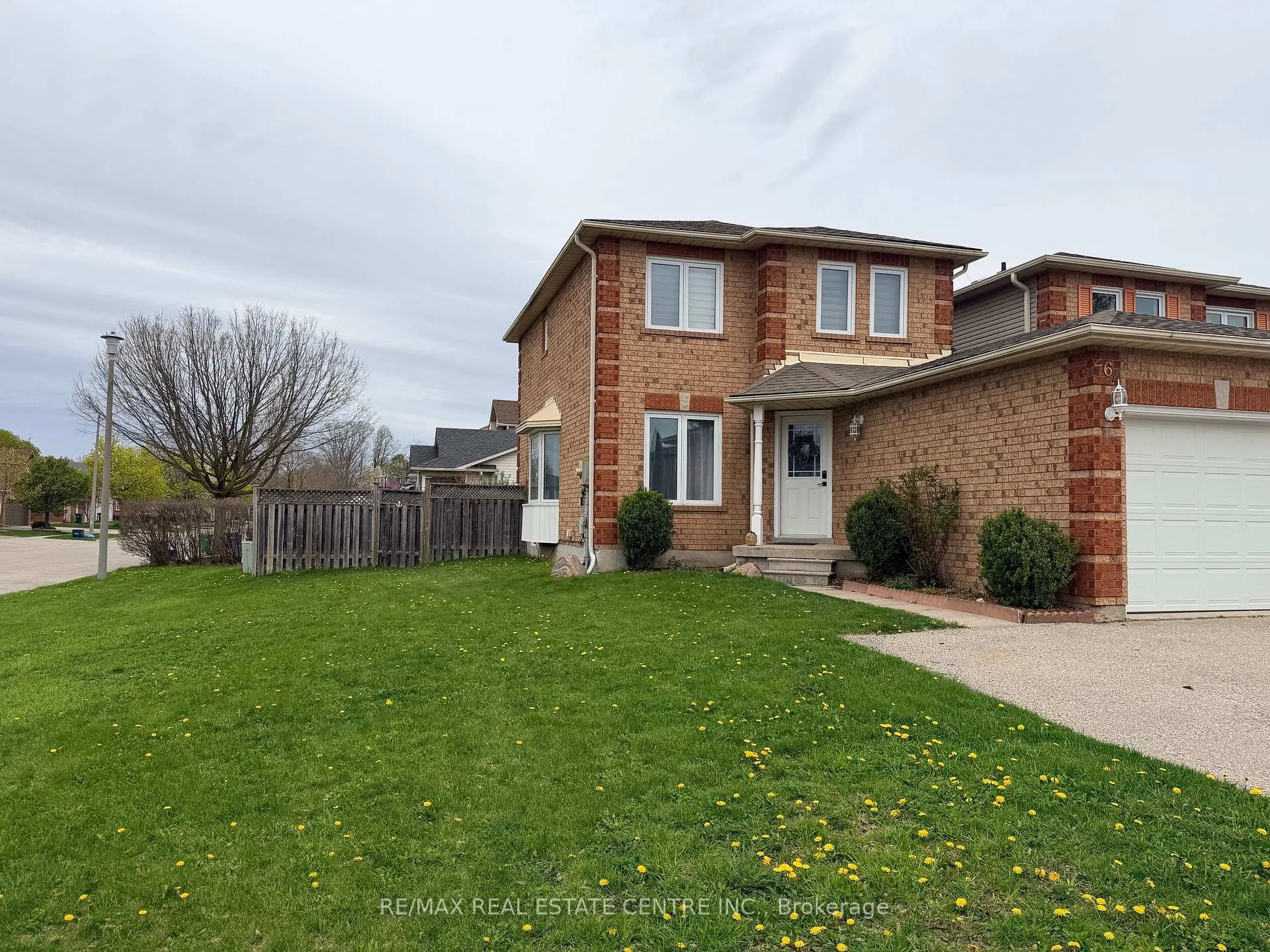 Photo 2 of 264 Langlaw Drive, Cambridge — HOMEH