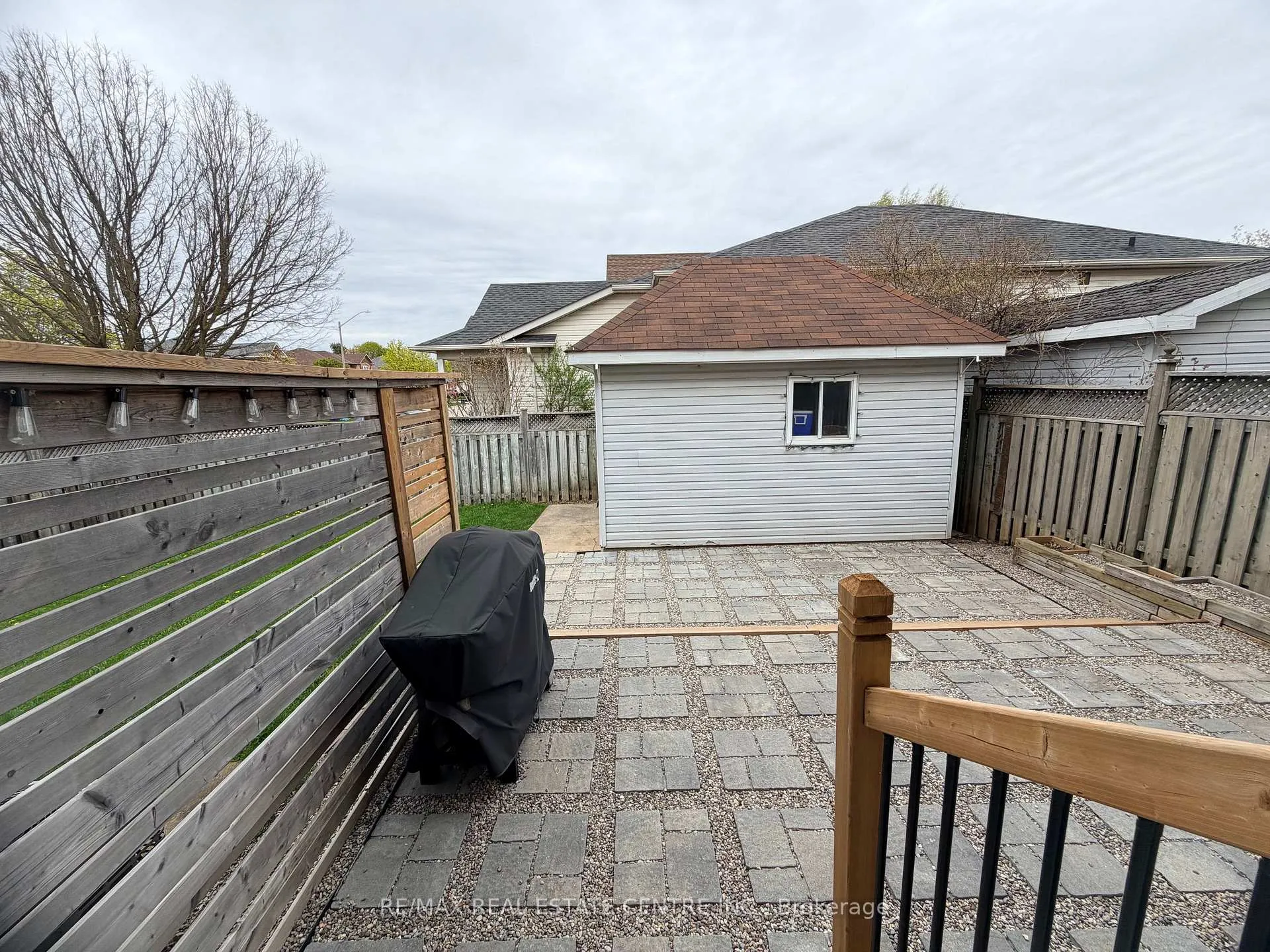 Photo 19 of 264 Langlaw Drive, Cambridge — HOMEH