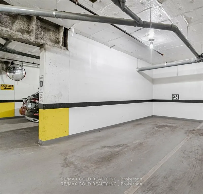 Photo 2 of 39 New Delhi Drive, Markham, Cedarwood — HOMEH