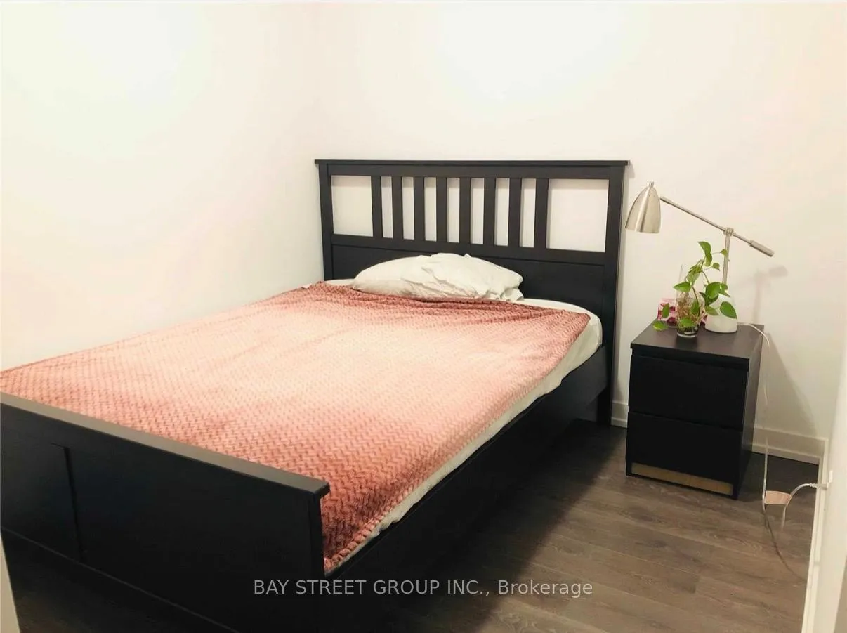 Photo 7 of Unit 610, 125 Redpath Avenue, Toronto, Mount Pleasant West — HOMEH