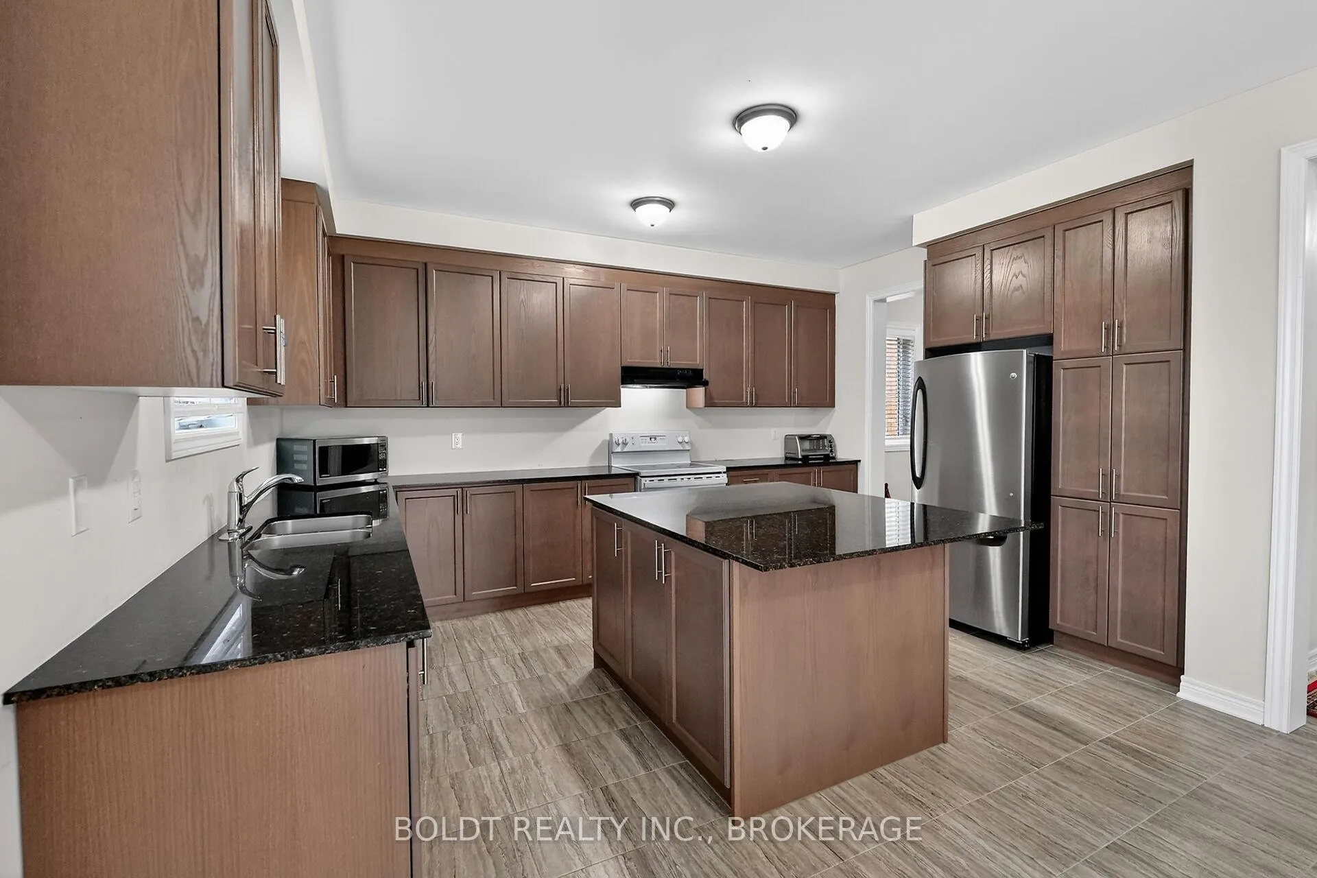 Photo 5 of 103 Homestead Way, Thorold, Rolling Meadows — HOMEH