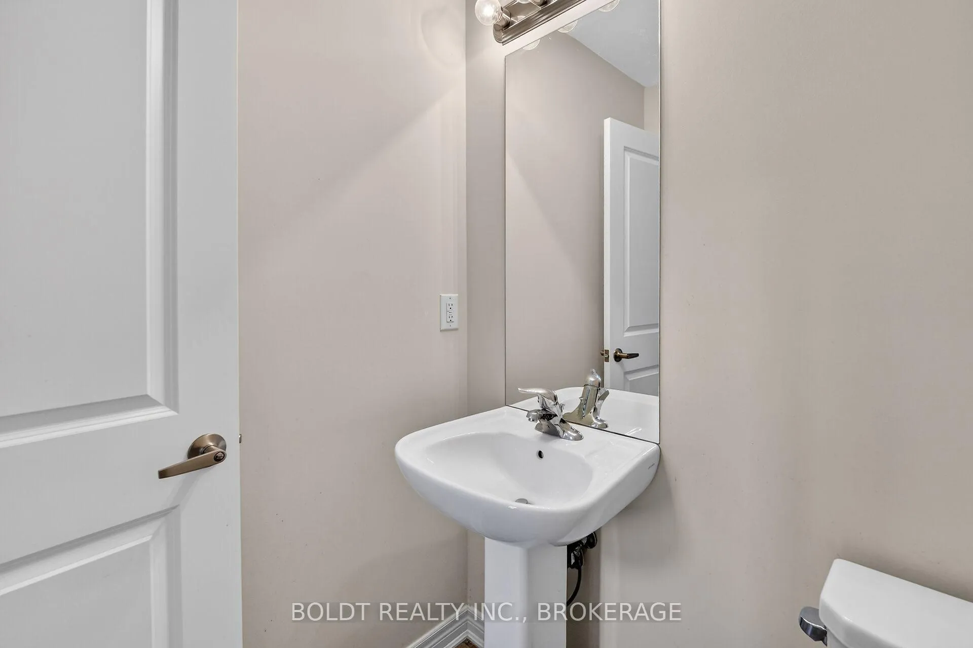 Photo 14 of 103 Homestead Way, Thorold, Rolling Meadows — HOMEH