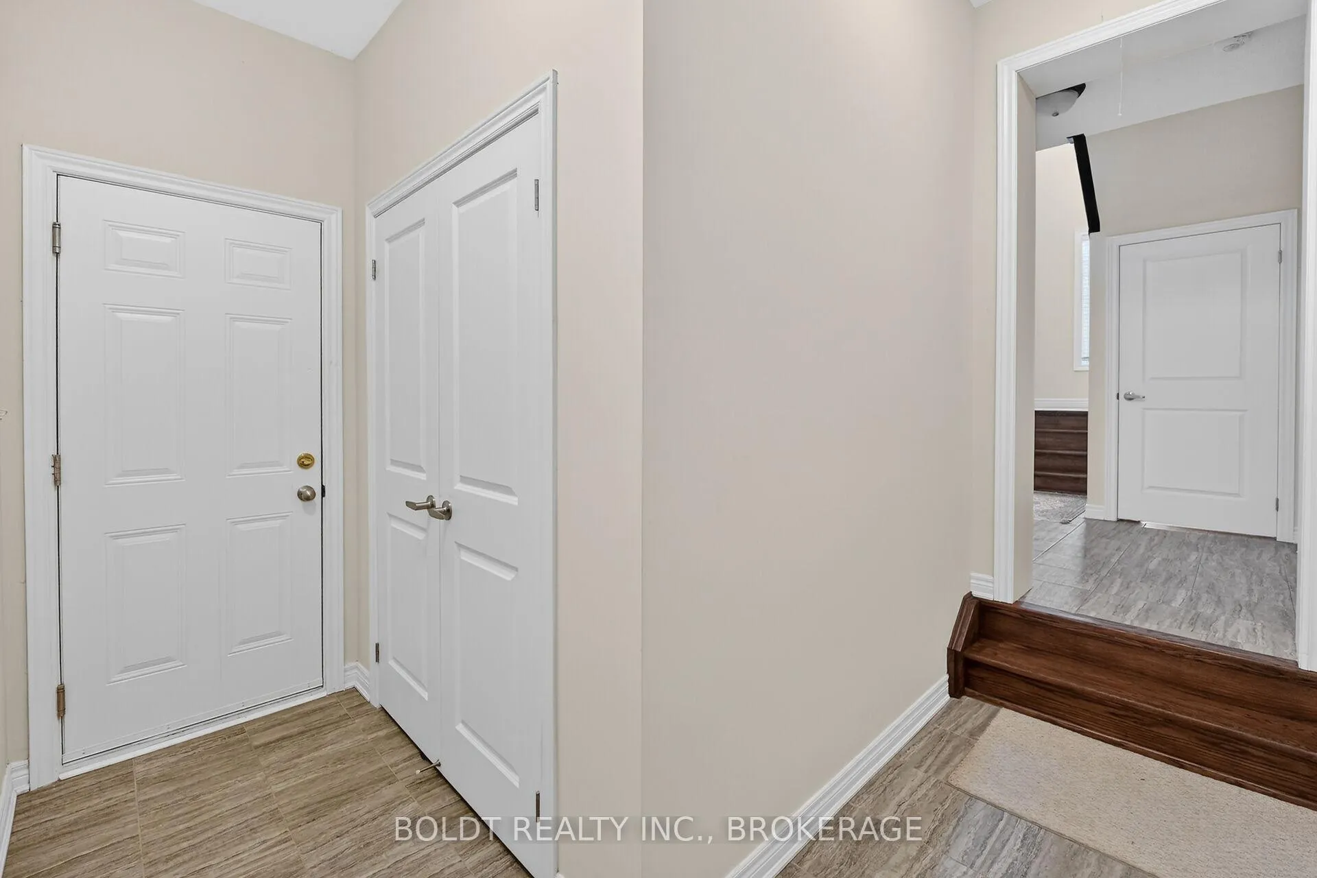Photo 15 of 103 Homestead Way, Thorold, Rolling Meadows — HOMEH