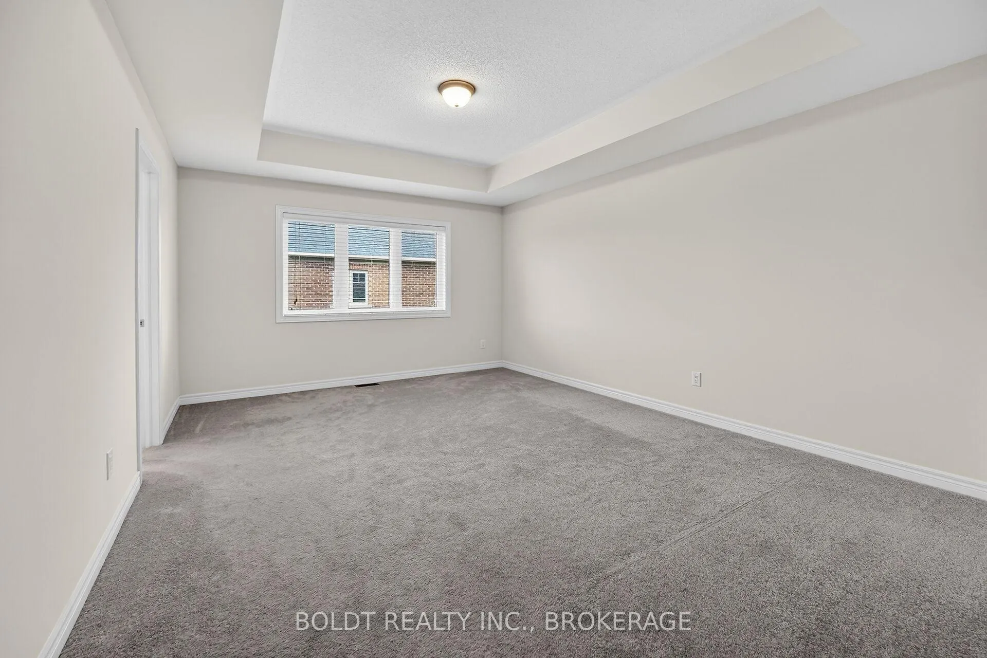 Photo 19 of 103 Homestead Way, Thorold, Rolling Meadows — HOMEH