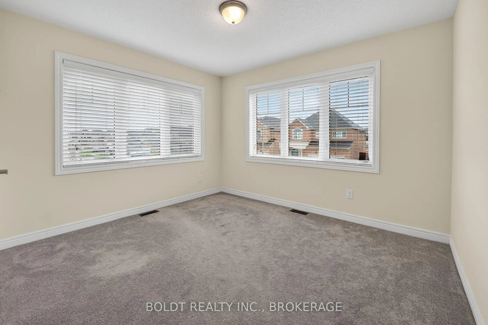 Photo 22 of 103 Homestead Way, Thorold, Rolling Meadows — HOMEH