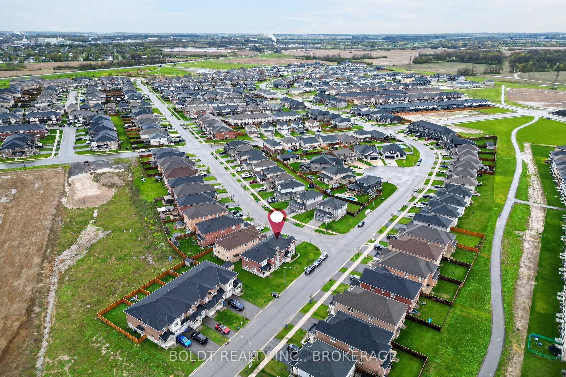 Photo 35 of 103 Homestead Way, Thorold, Rolling Meadows — HOMEH
