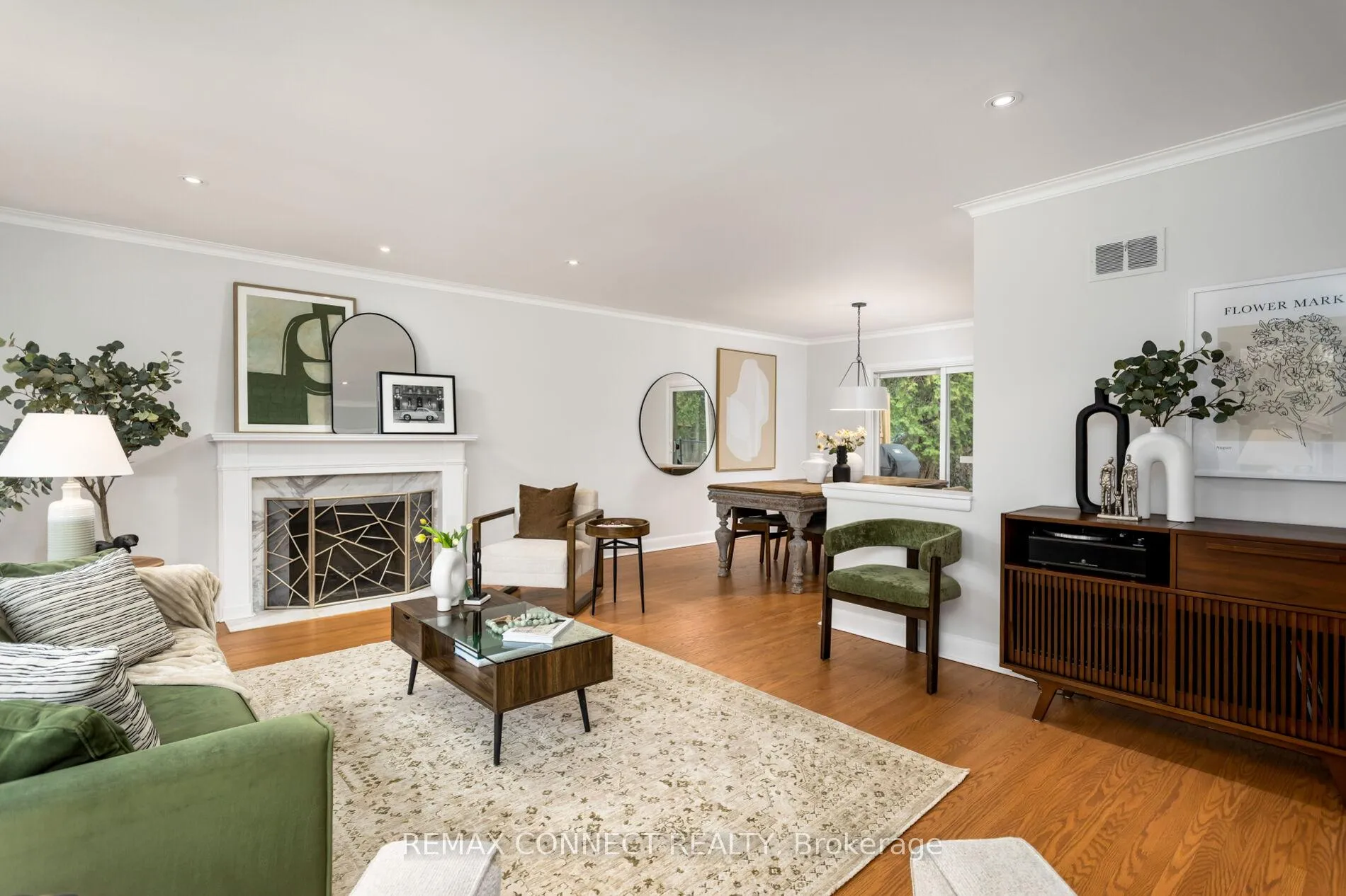 Photo 10 of 75 Glenellen Drive E, Etobicoke, Stonegate-Queensway — HOMEH