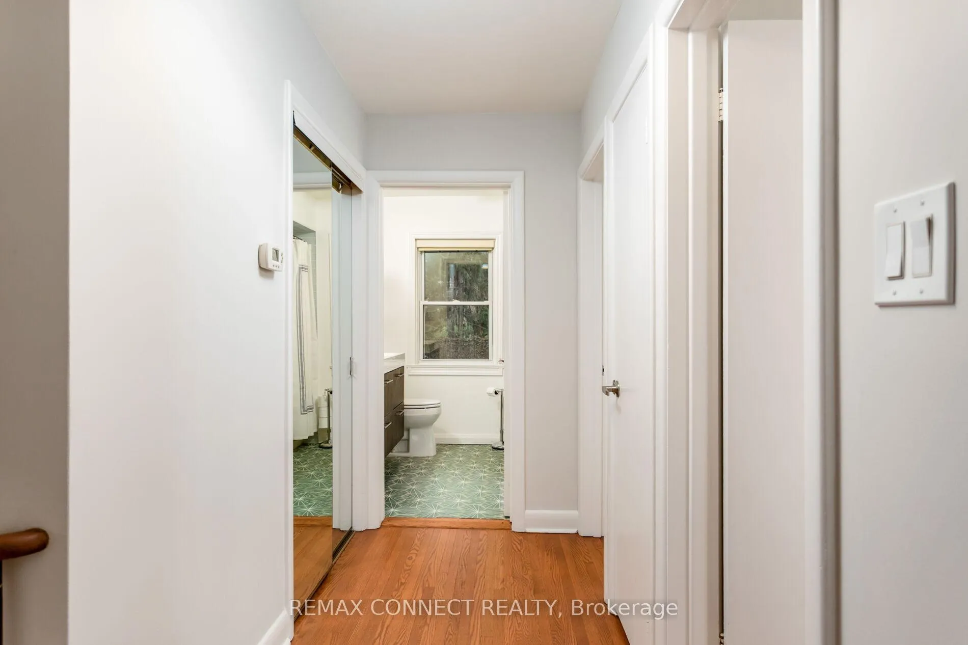 Photo 22 of 75 Glenellen Drive E, Etobicoke, Stonegate-Queensway — HOMEH