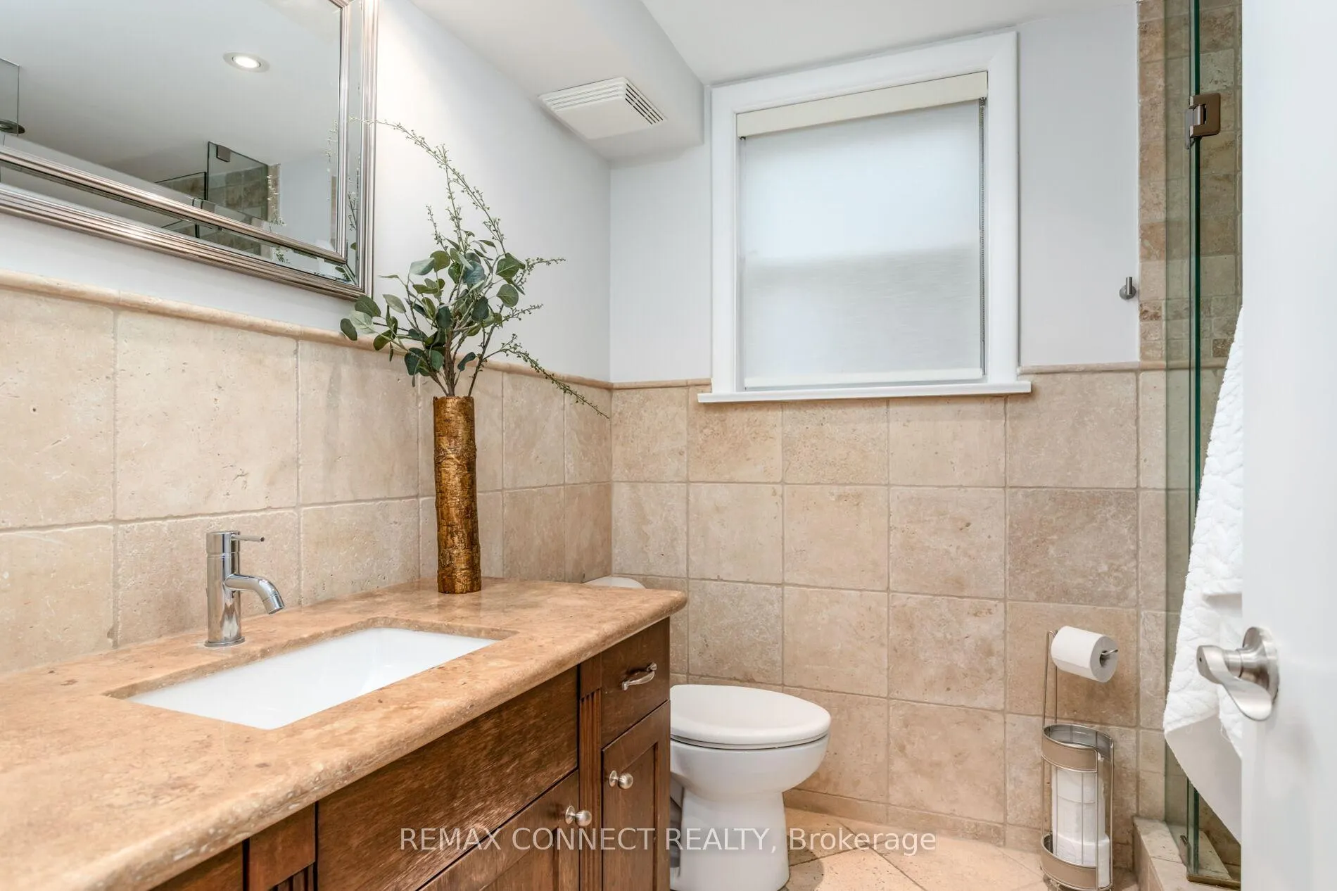 Photo 33 of 75 Glenellen Drive E, Etobicoke, Stonegate-Queensway — HOMEH