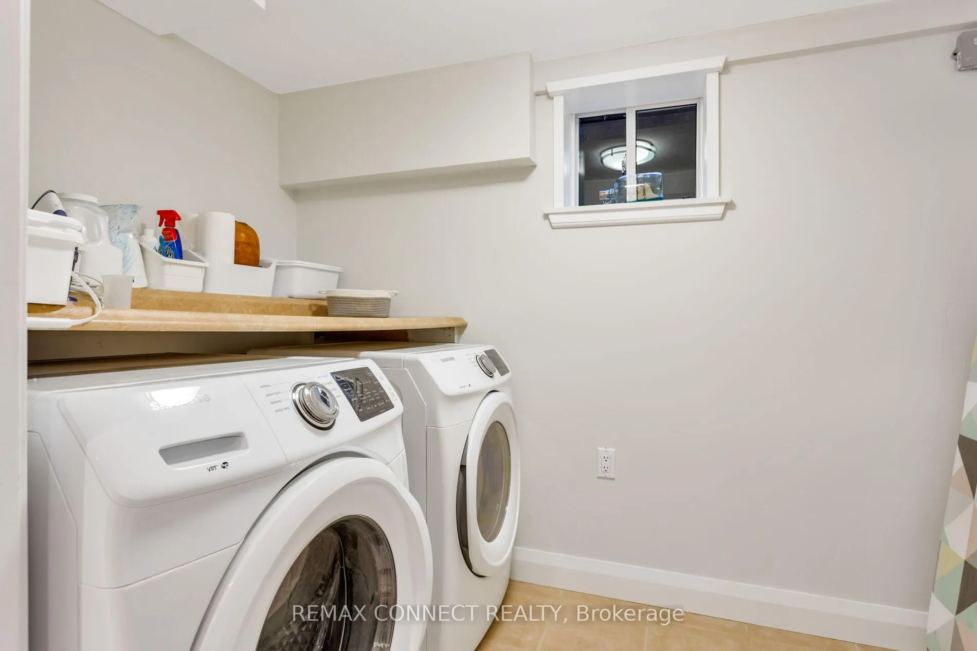 Photo 35 of 75 Glenellen Drive E, Etobicoke, Stonegate-Queensway — HOMEH