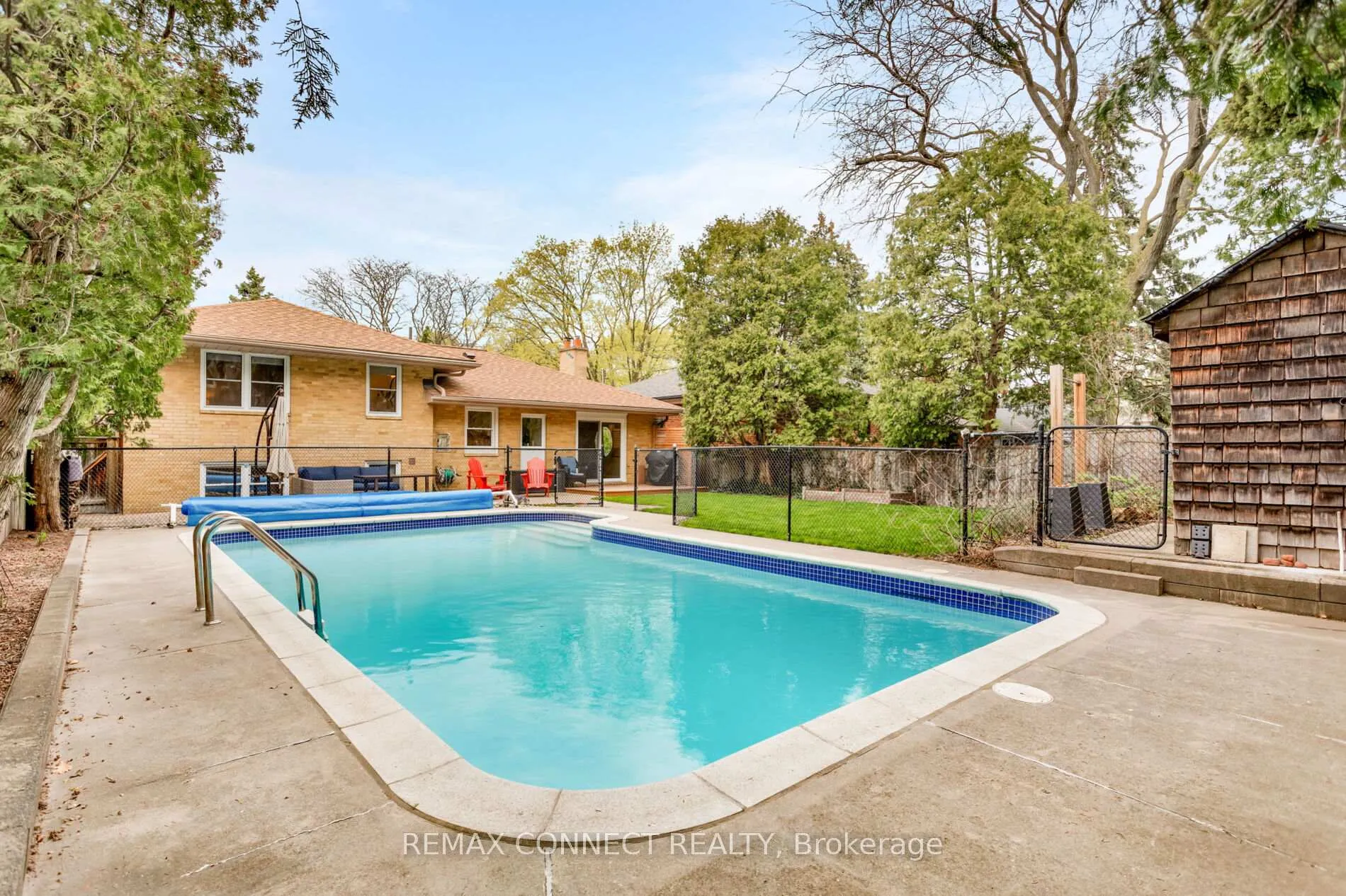 Photo 41 of 75 Glenellen Drive E, Etobicoke, Stonegate-Queensway — HOMEH