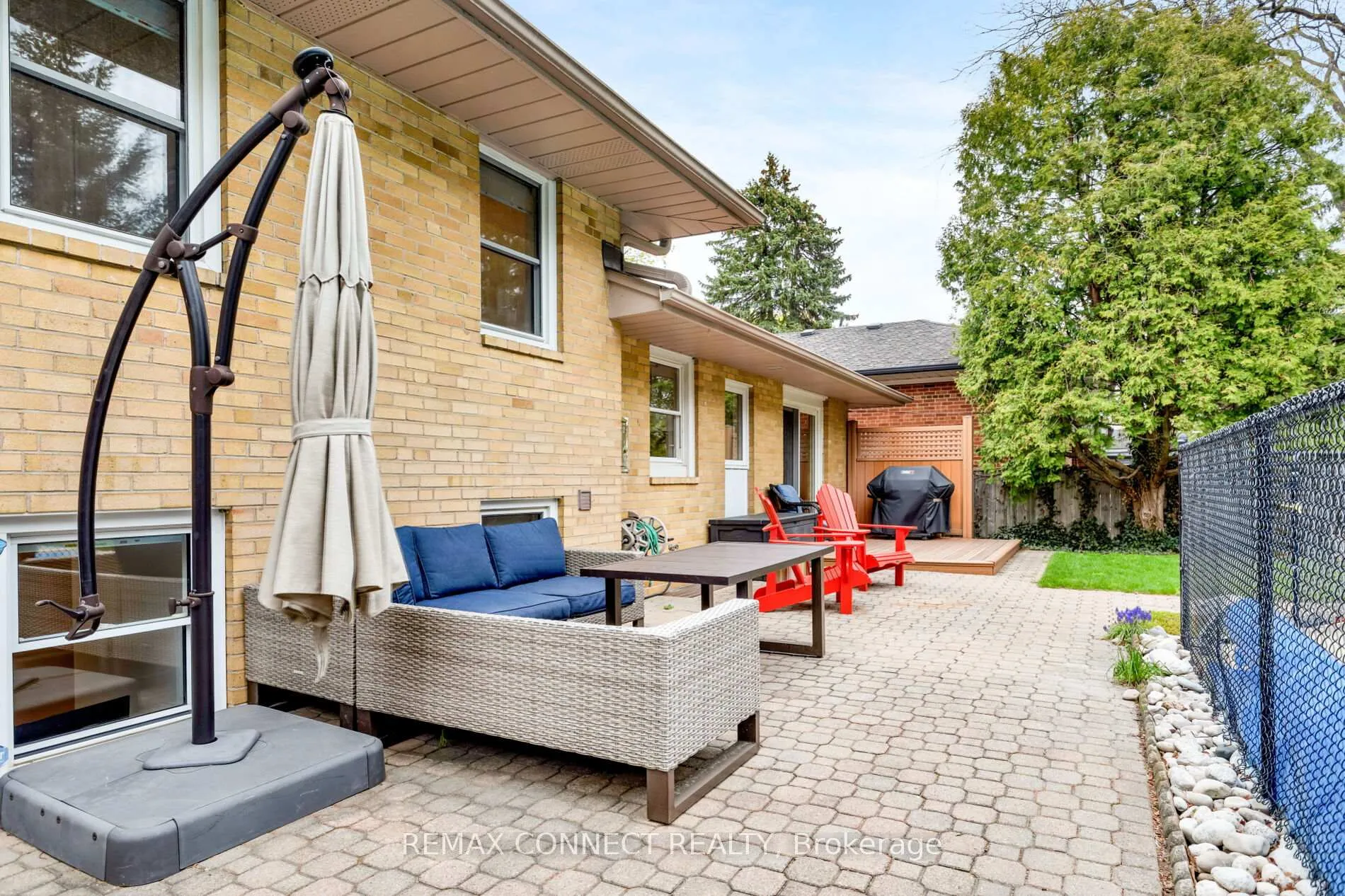 Photo 45 of 75 Glenellen Drive E, Etobicoke, Stonegate-Queensway — HOMEH