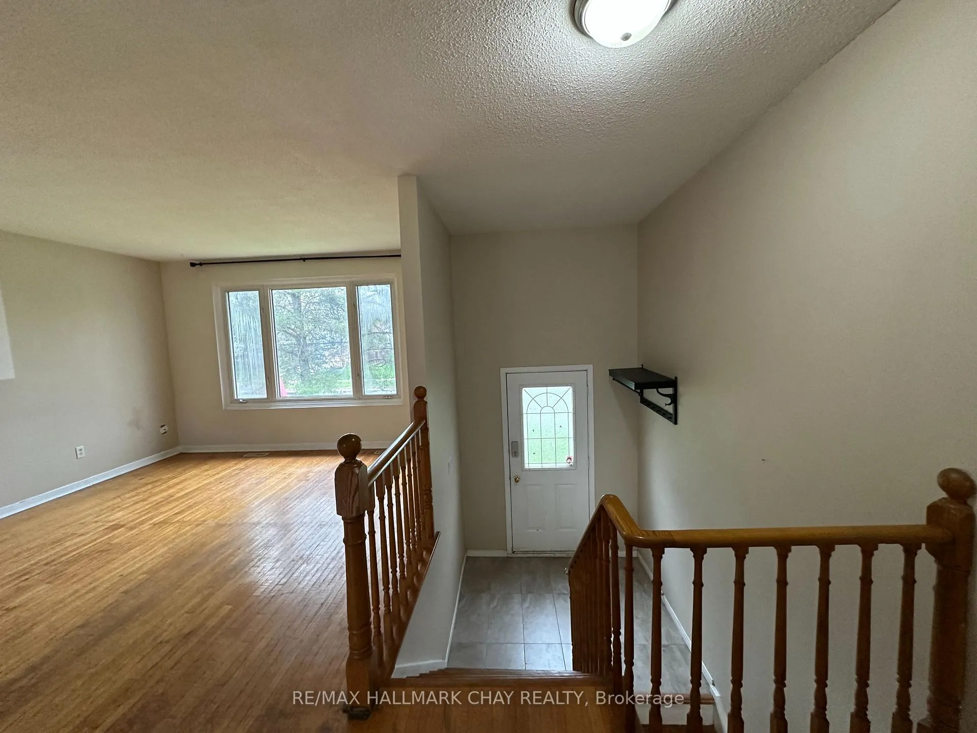 Photo 3 of 278 Pine Drive, Barrie, Bayshore — HOMEH