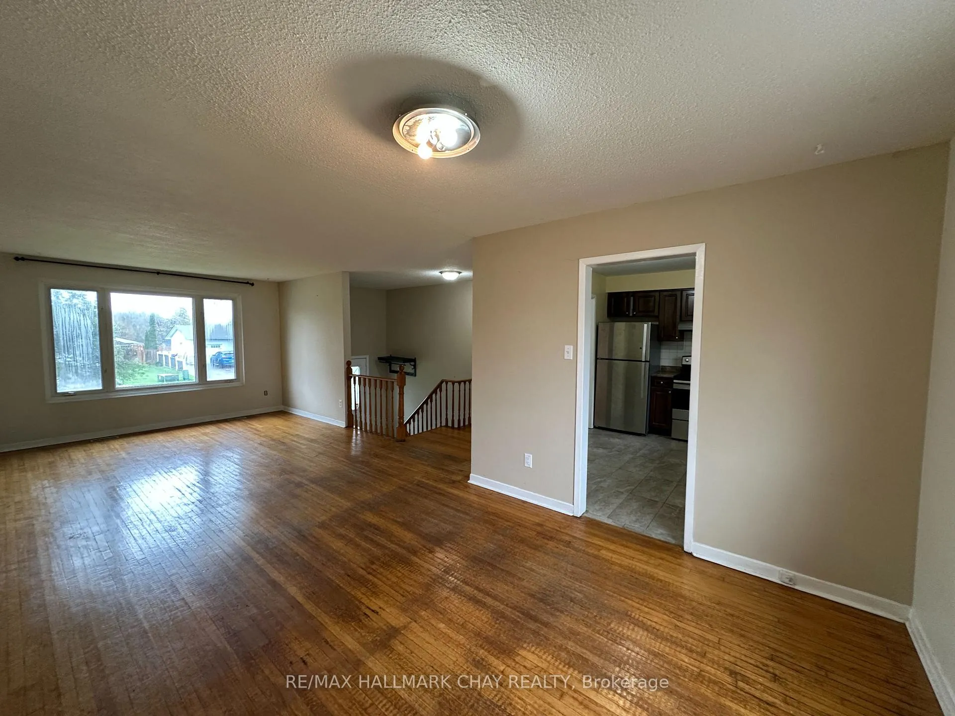 Photo 5 of 278 Pine Drive, Barrie, Bayshore — HOMEH
