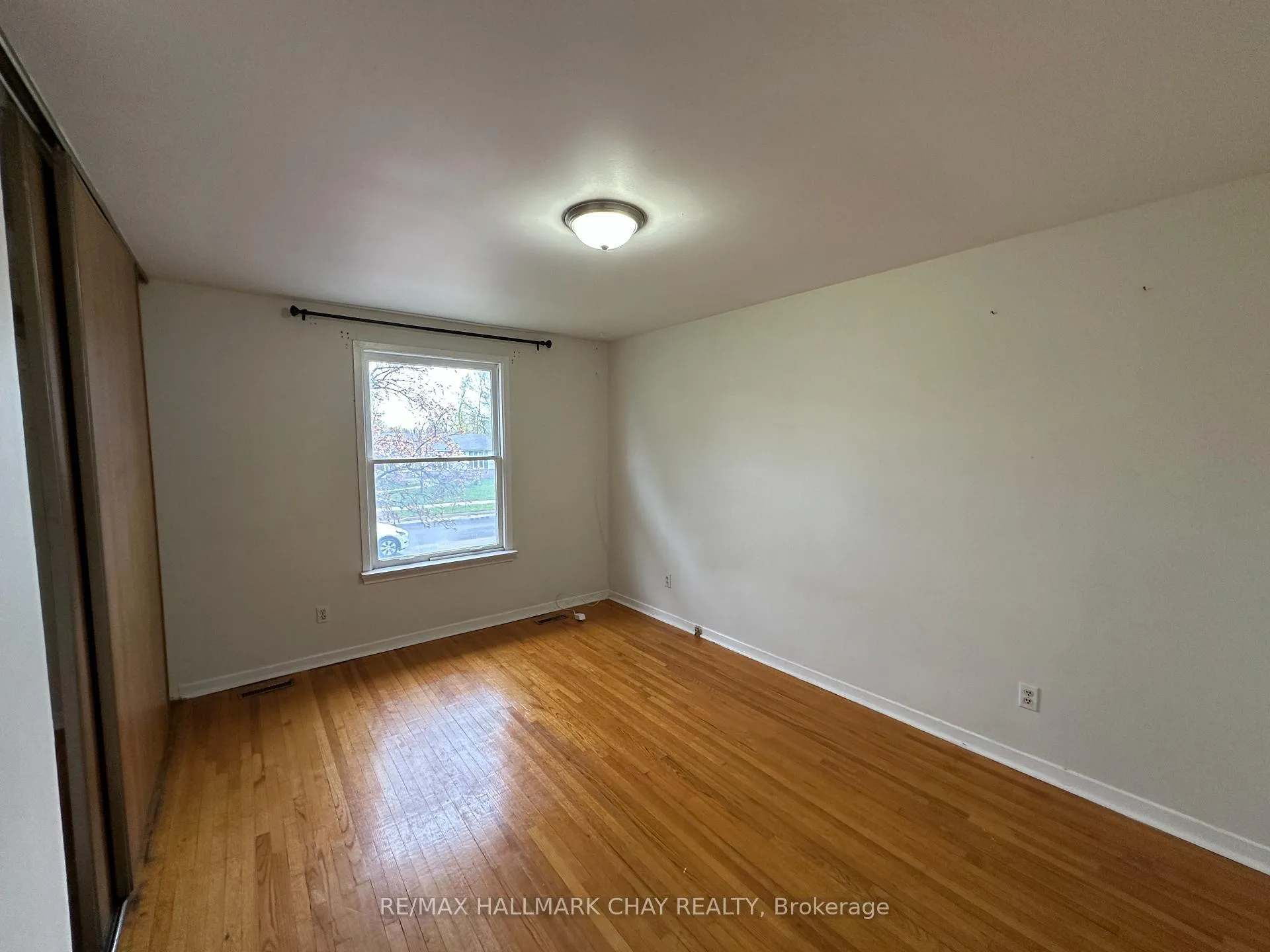 Photo 7 of 278 Pine Drive, Barrie, Bayshore — HOMEH