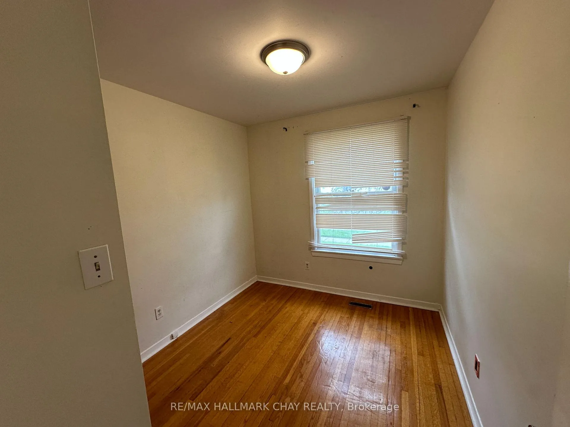 Photo 8 of 278 Pine Drive, Barrie, Bayshore — HOMEH